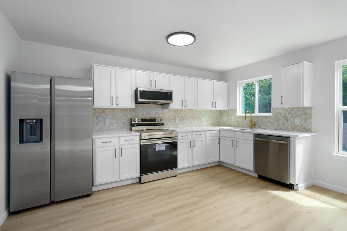 7115 Thannas Way , Austin, TX, 78744 | 6377848 | Realty Texas LLC