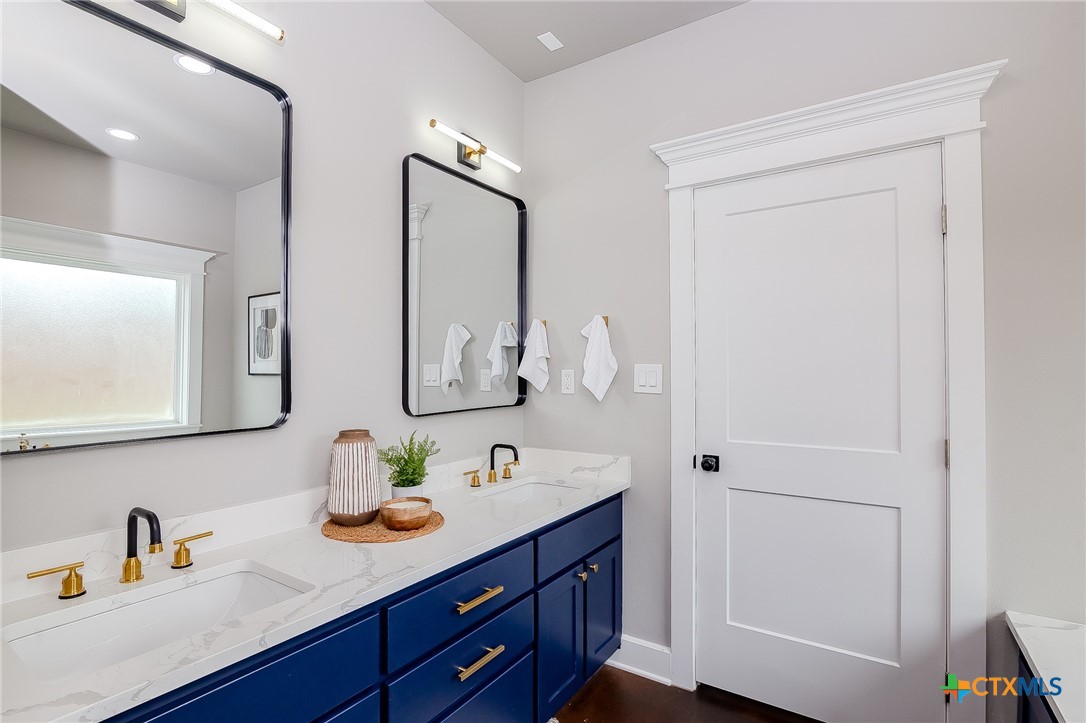 109 Luke Court , Victoria, TX, 77904 | 543539 | Realty Texas LLC