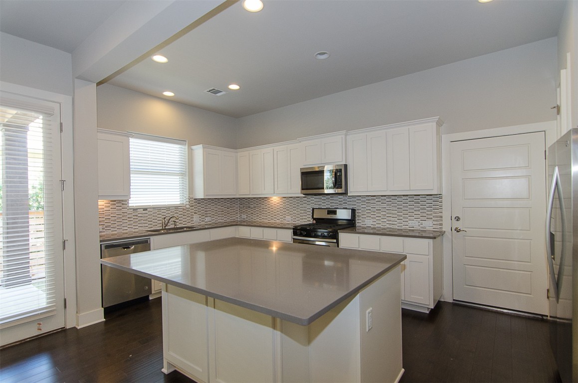 1709 Lawrence Station 3 , Austin, TX, 78741 | 8356882 | Realty Texas LLC