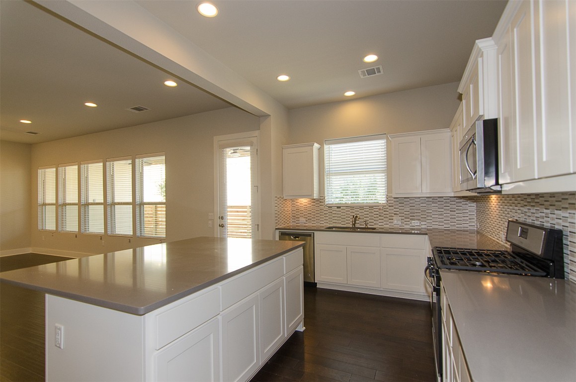 1709 Lawrence Station 3 , Austin, TX, 78741 | 8356882 | Realty Texas LLC