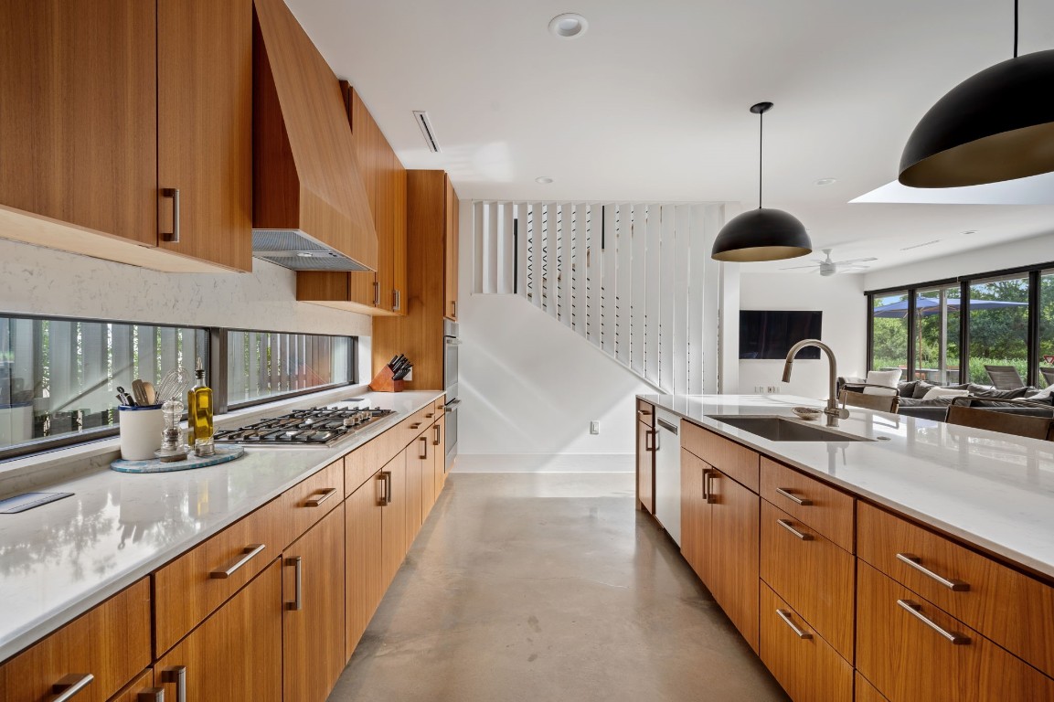 5708 Driftwood Drive , Austin, TX, 78731 | 4070804 | Realty Texas LLC