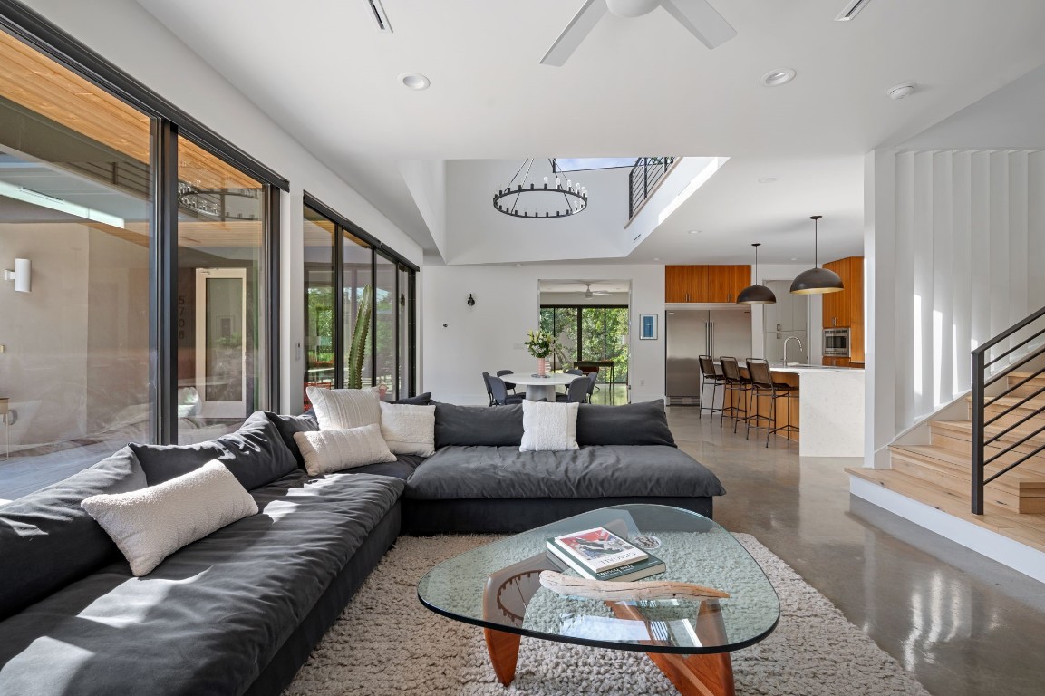 5708 Driftwood Drive , Austin, TX, 78731 | 4070804 | Realty Texas LLC