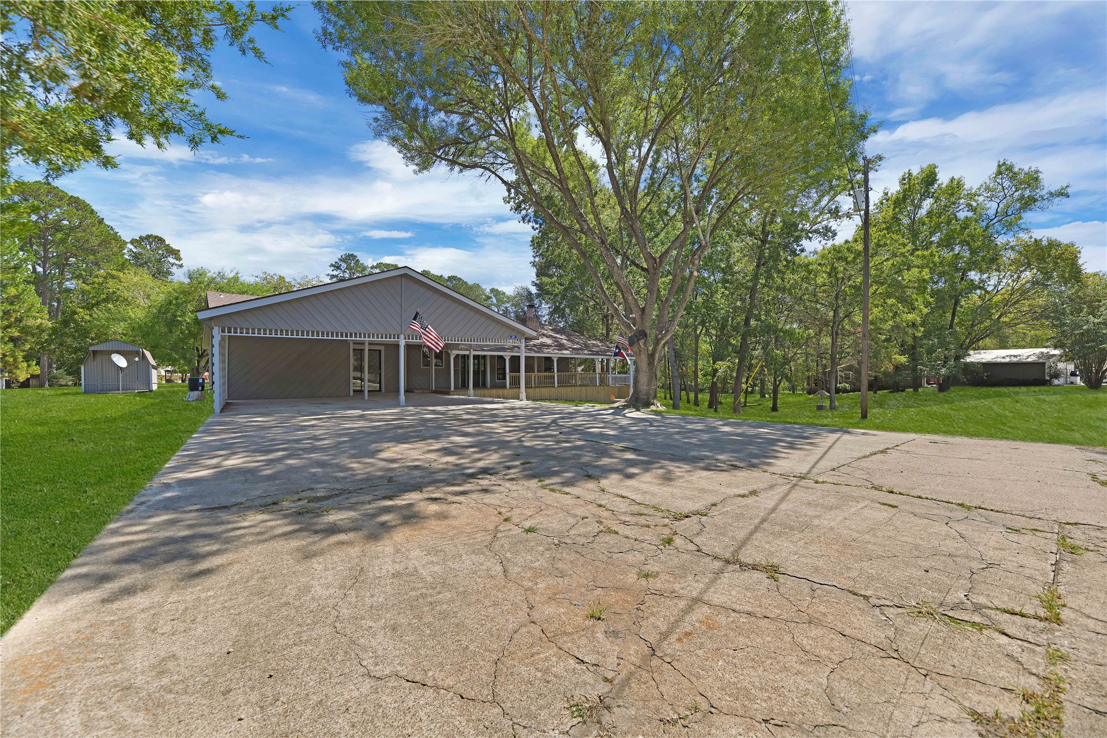 31 Governor Hogg Drive , Point Blank, TX, 77364 | 85777664 | Realty Texas LLC