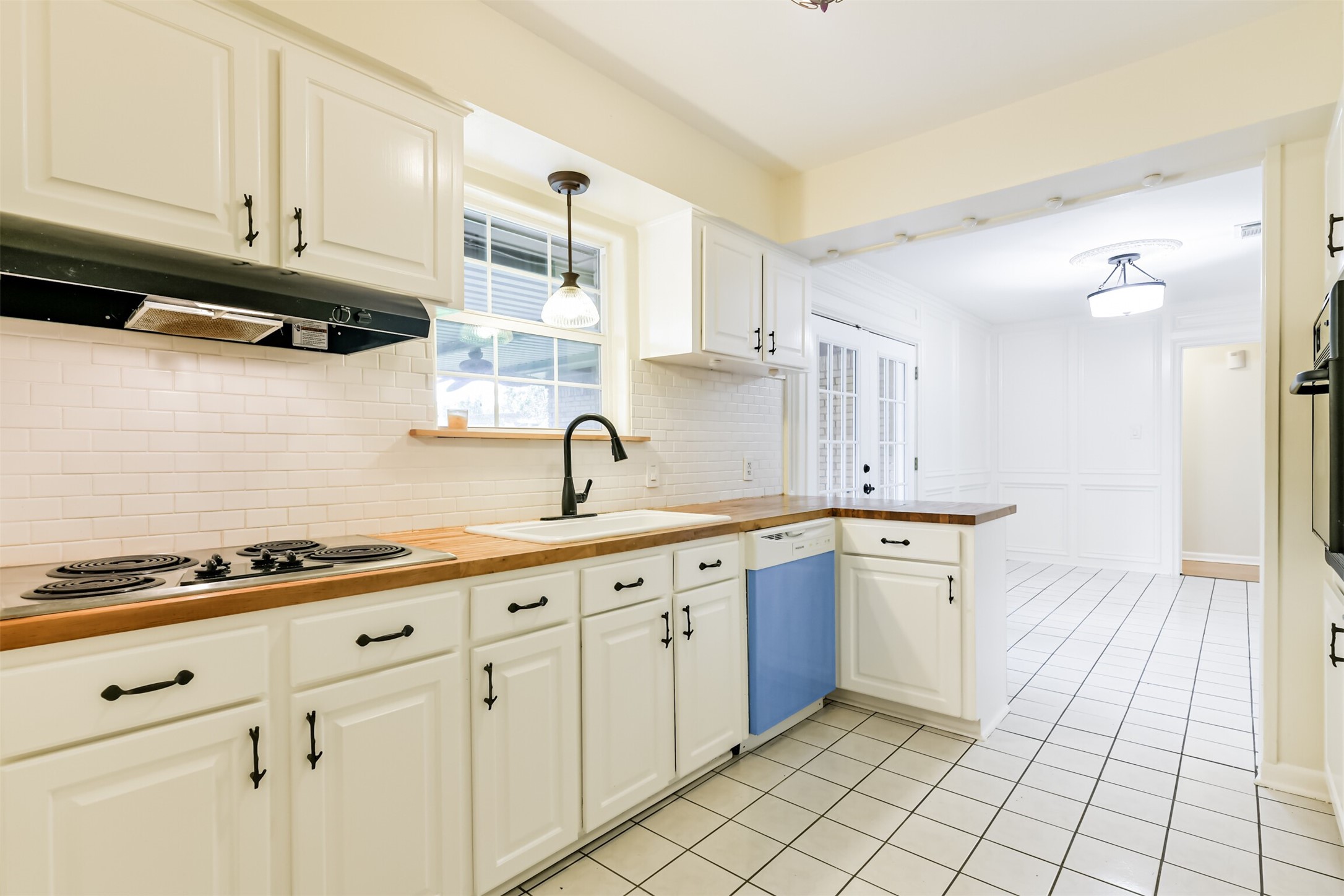 2426 11th Street N , Texas City, TX, 77590 | 2366925 | Realty Texas LLC