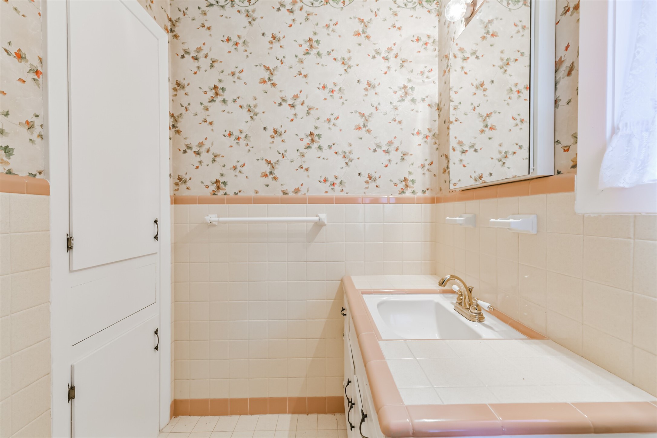 2426 11th Street N , Texas City, TX, 77590 | 2366925 | Realty Texas LLC