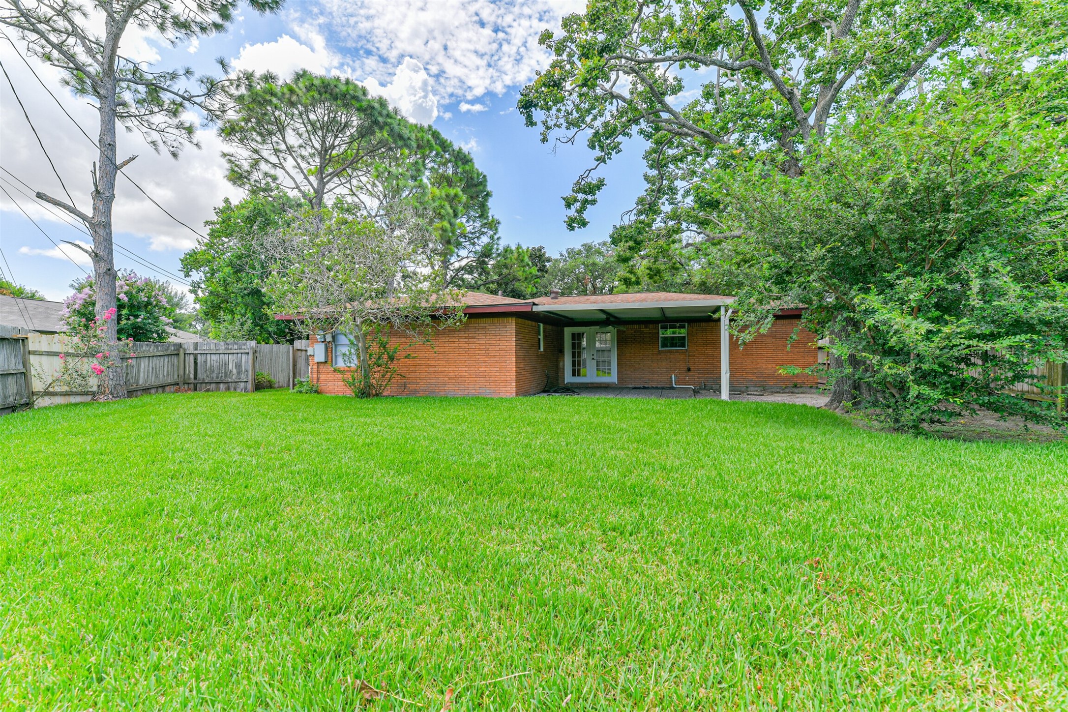 2426 11th Street N , Texas City, TX, 77590 | 2366925 | Realty Texas LLC