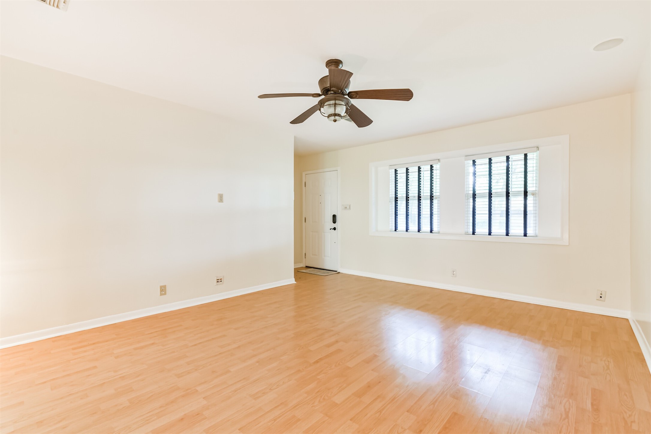 2426 11th Street N , Texas City, TX, 77590 | 2366925 | Realty Texas LLC