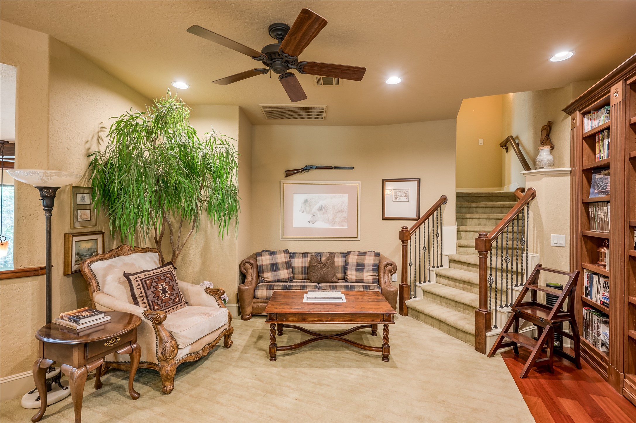 206 Walnut Bend Lane , Houston, TX, 77042 | 73655474 | Realty Texas LLC