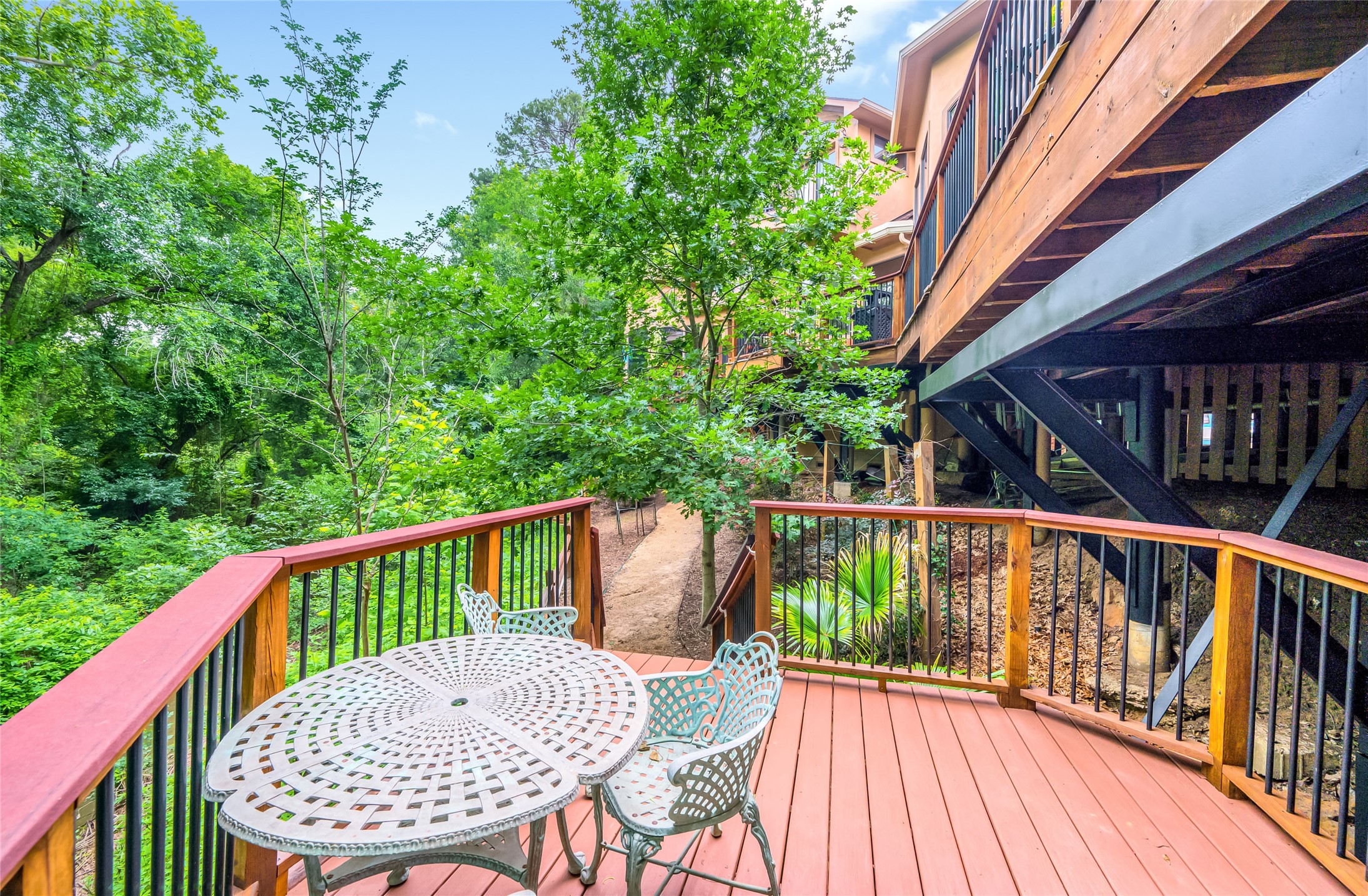 206 Walnut Bend Lane , Houston, TX, 77042 | 73655474 | Realty Texas LLC