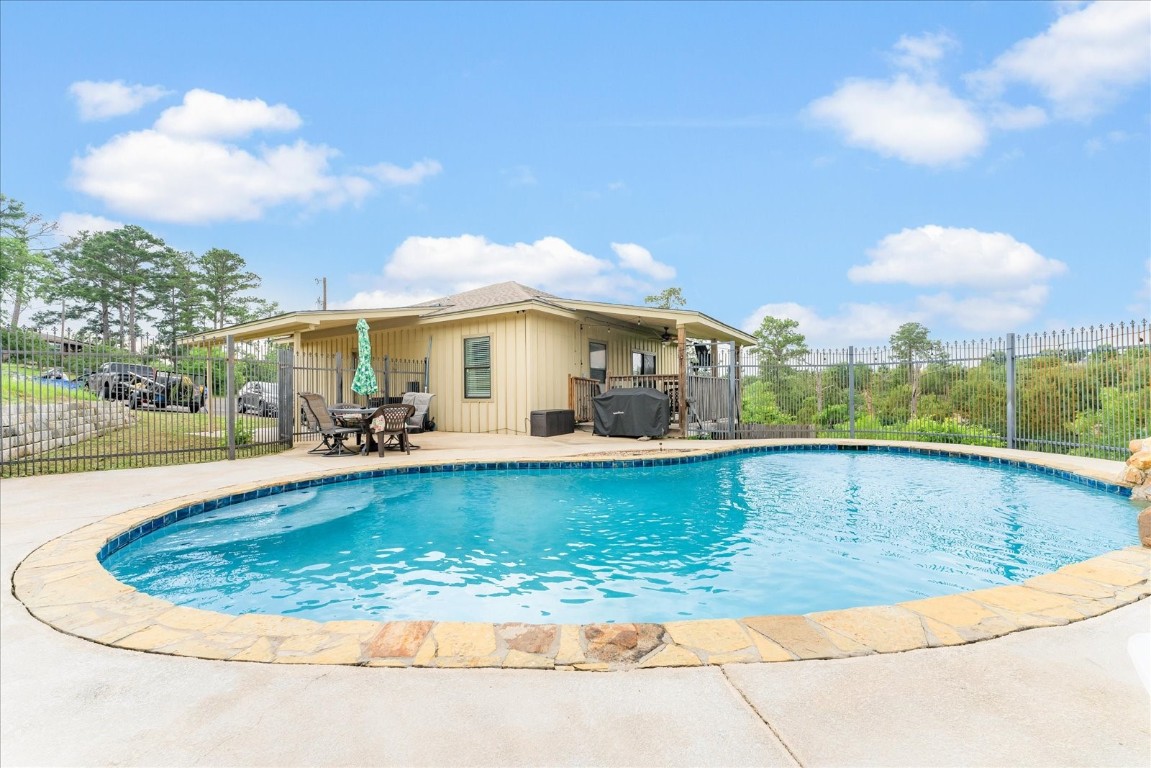 124 Homonu Court , Bastrop, TX, 78602 | 4254937 | Realty Texas LLC