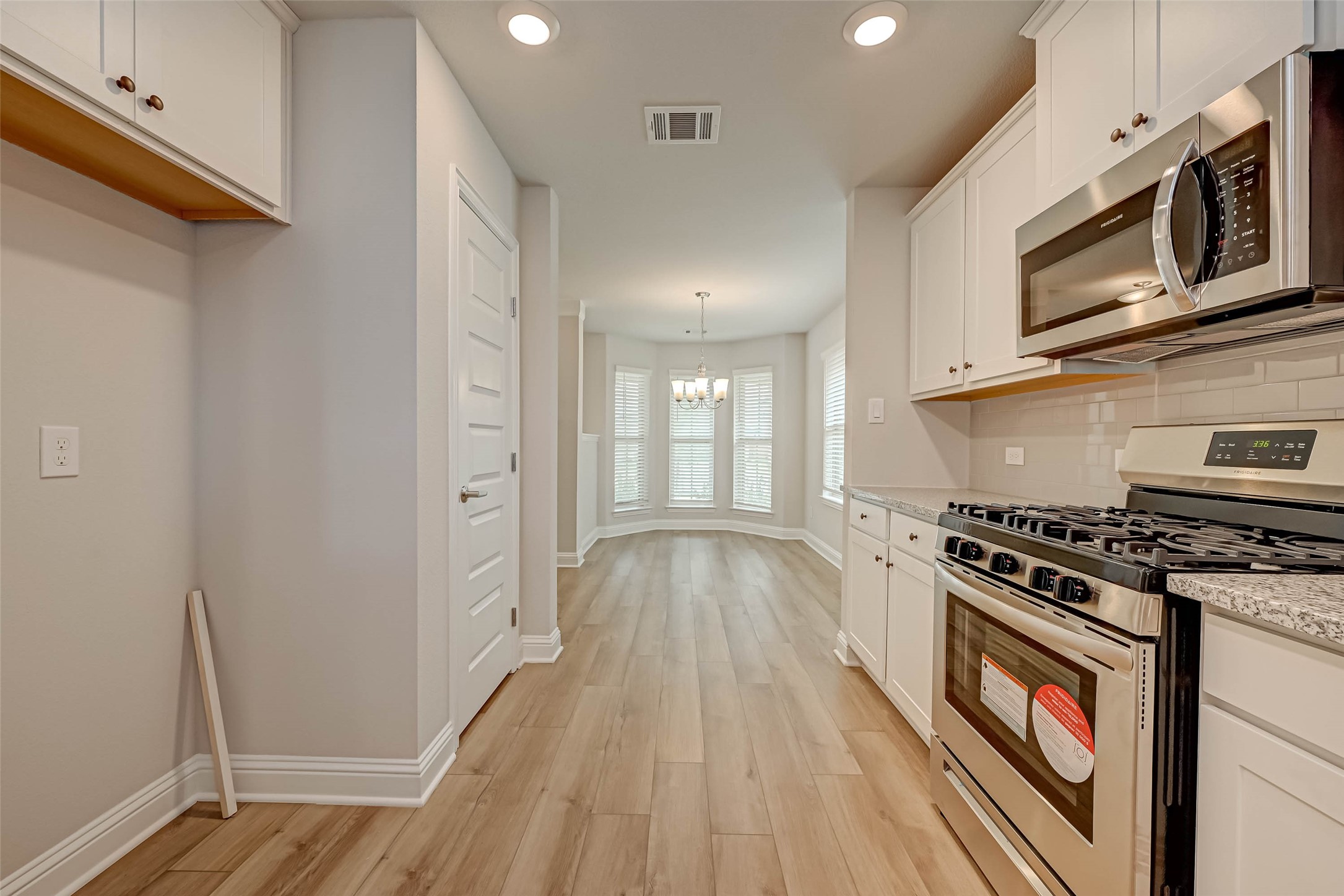 9 Greenbriar Loop , Angleton, TX, 77515 | 11682914 | Realty Texas LLC