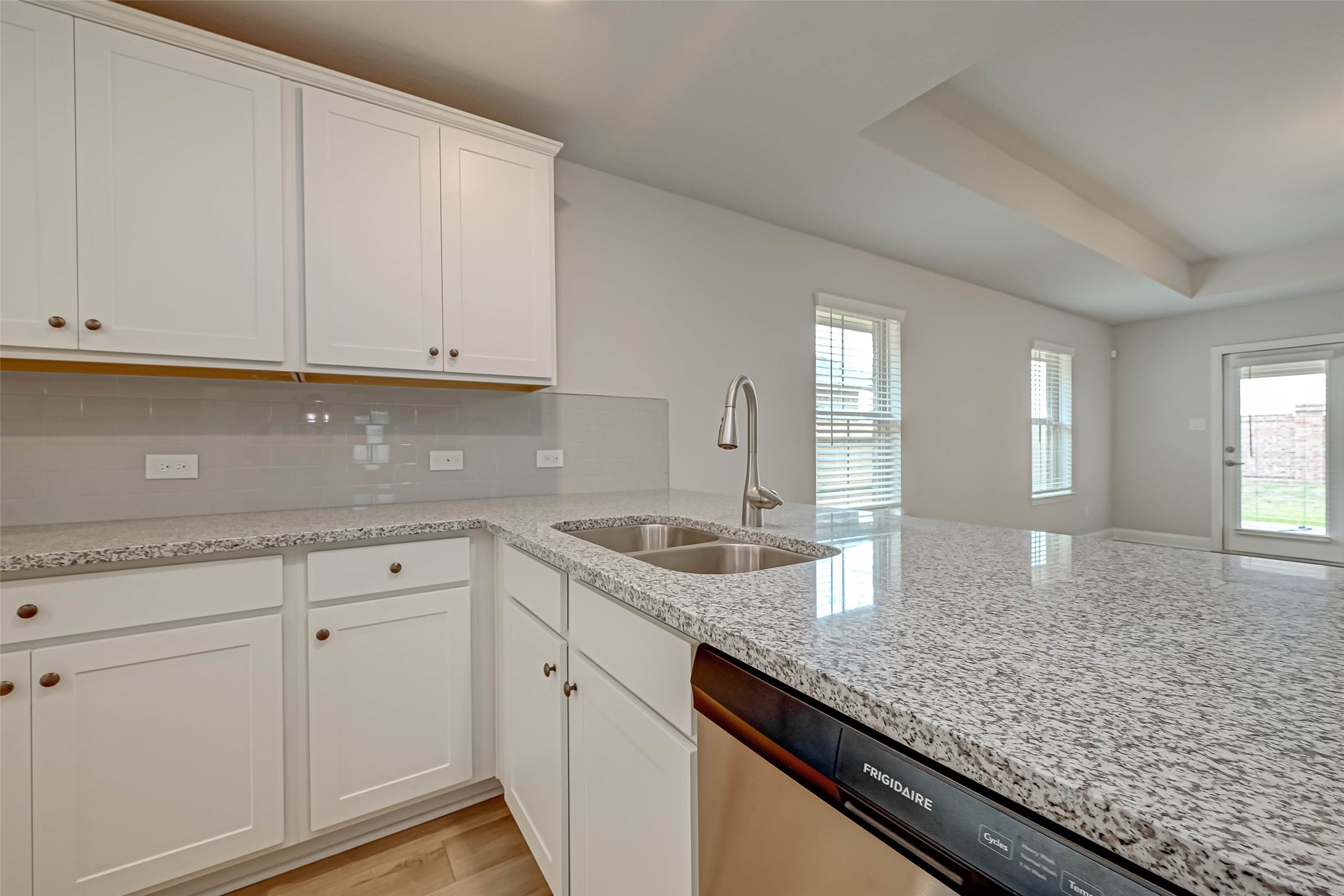 9 Greenbriar Loop , Angleton, TX, 77515 | 11682914 | Realty Texas LLC