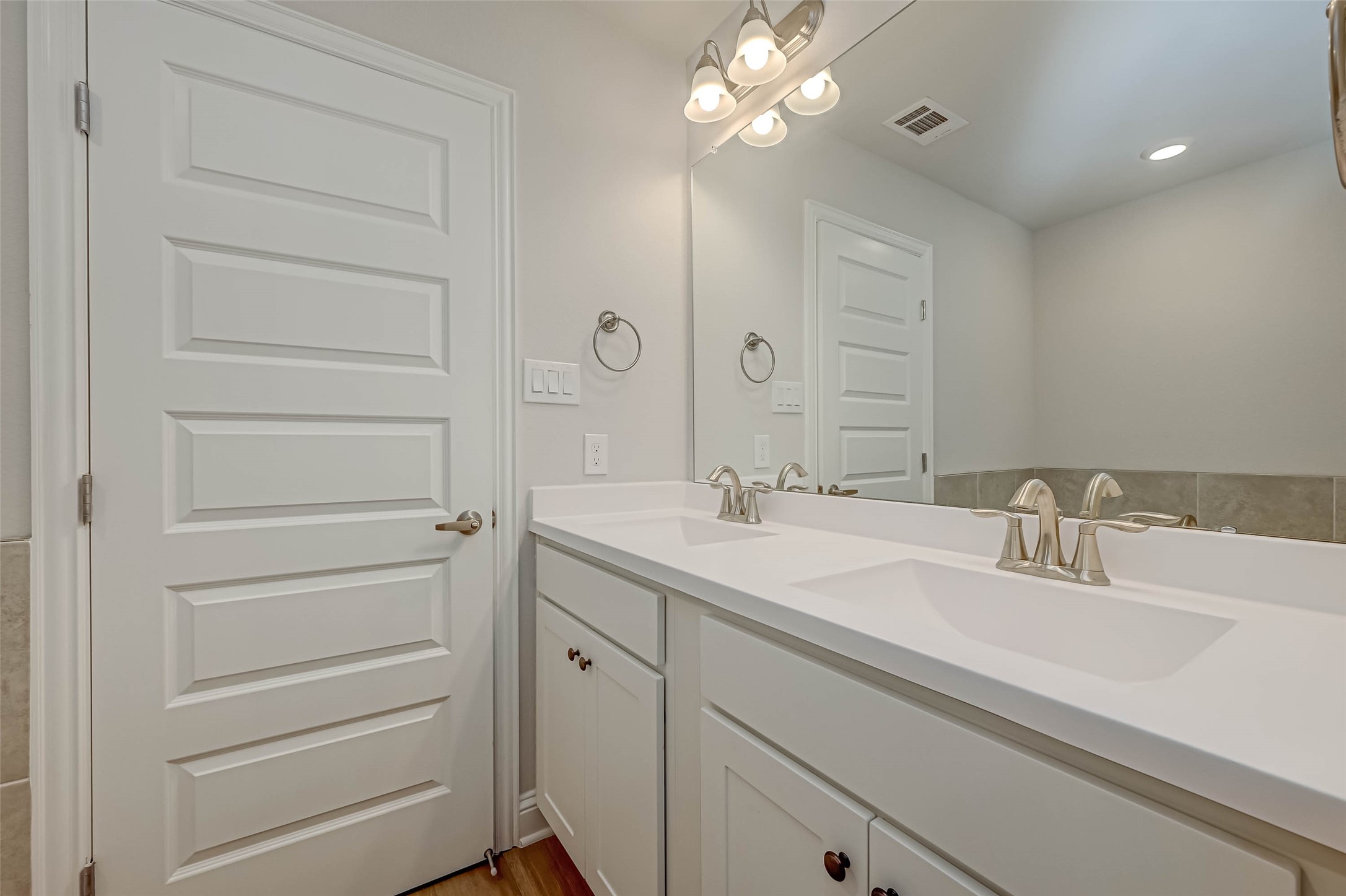 9 Greenbriar Loop , Angleton, TX, 77515 | 11682914 | Realty Texas LLC