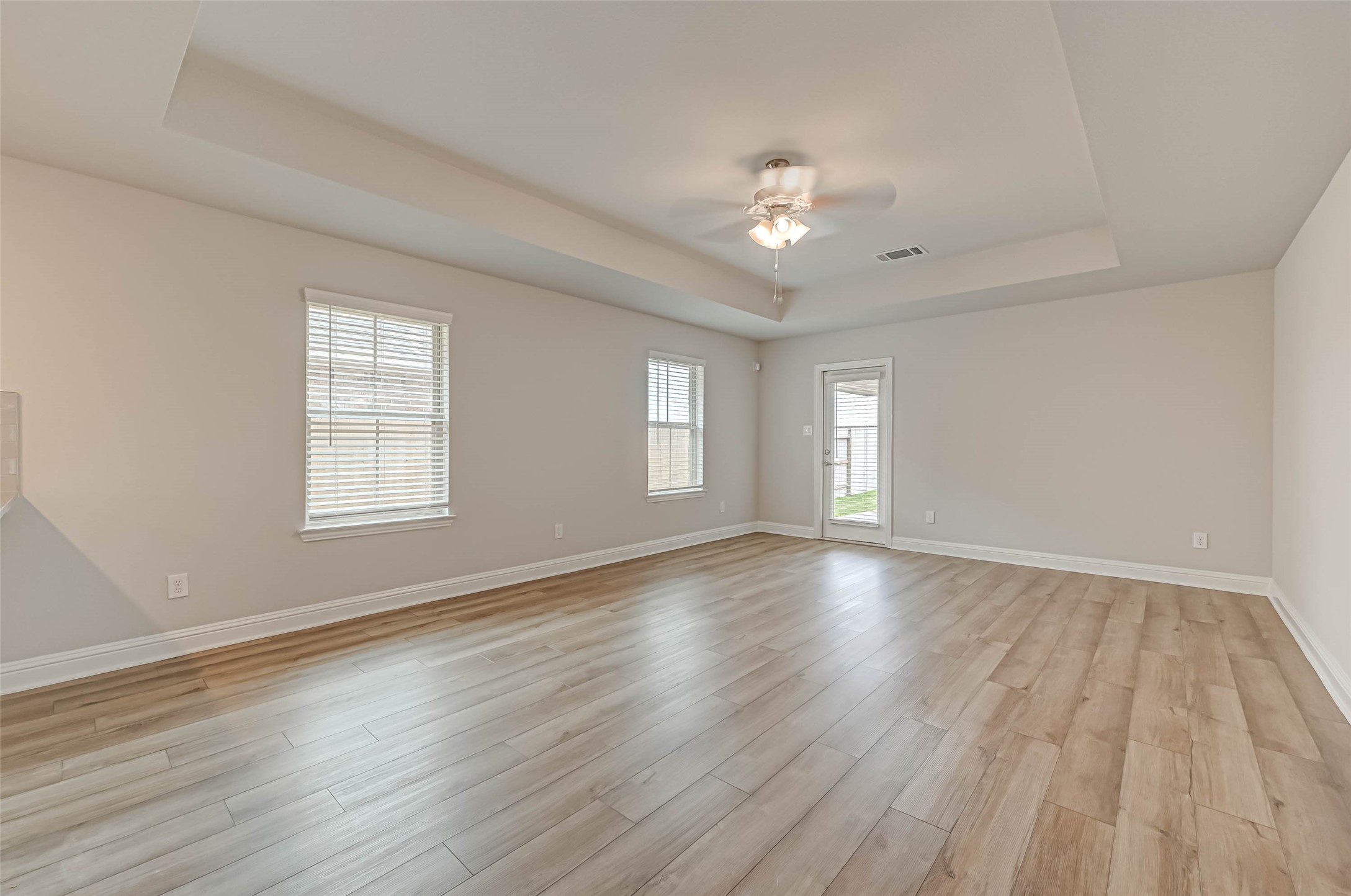 9 Greenbriar Loop , Angleton, TX, 77515 | 11682914 | Realty Texas LLC