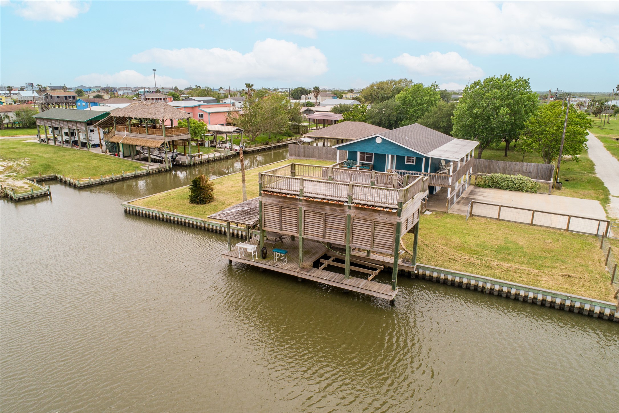 1134 Mayes Road , Crystal Beach, TX, 77650 | 92354183 | Realty Texas LLC