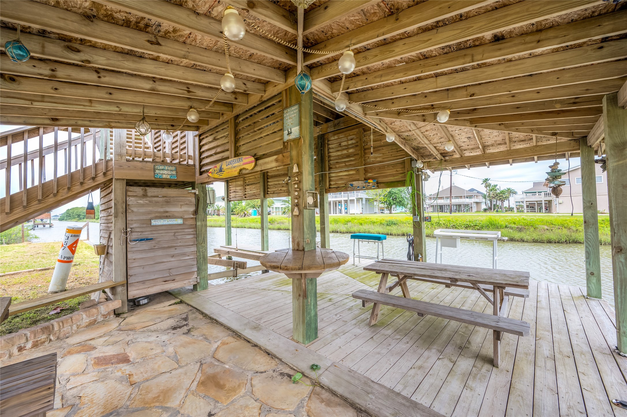 1134 Mayes Road , Crystal Beach, TX, 77650 | 92354183 | Realty Texas LLC