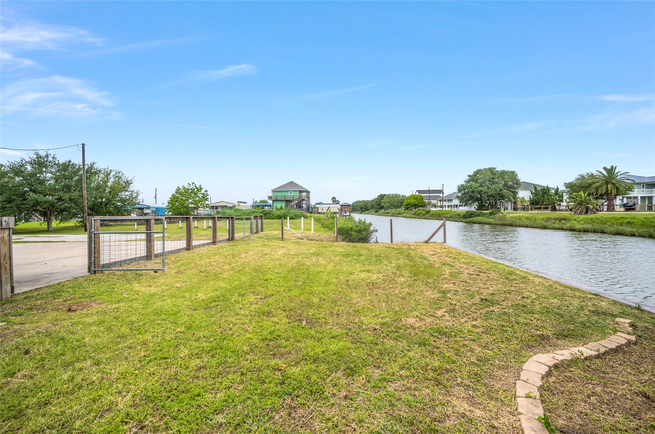 1134 Mayes Road , Crystal Beach, TX, 77650 | 92354183 | Realty Texas LLC