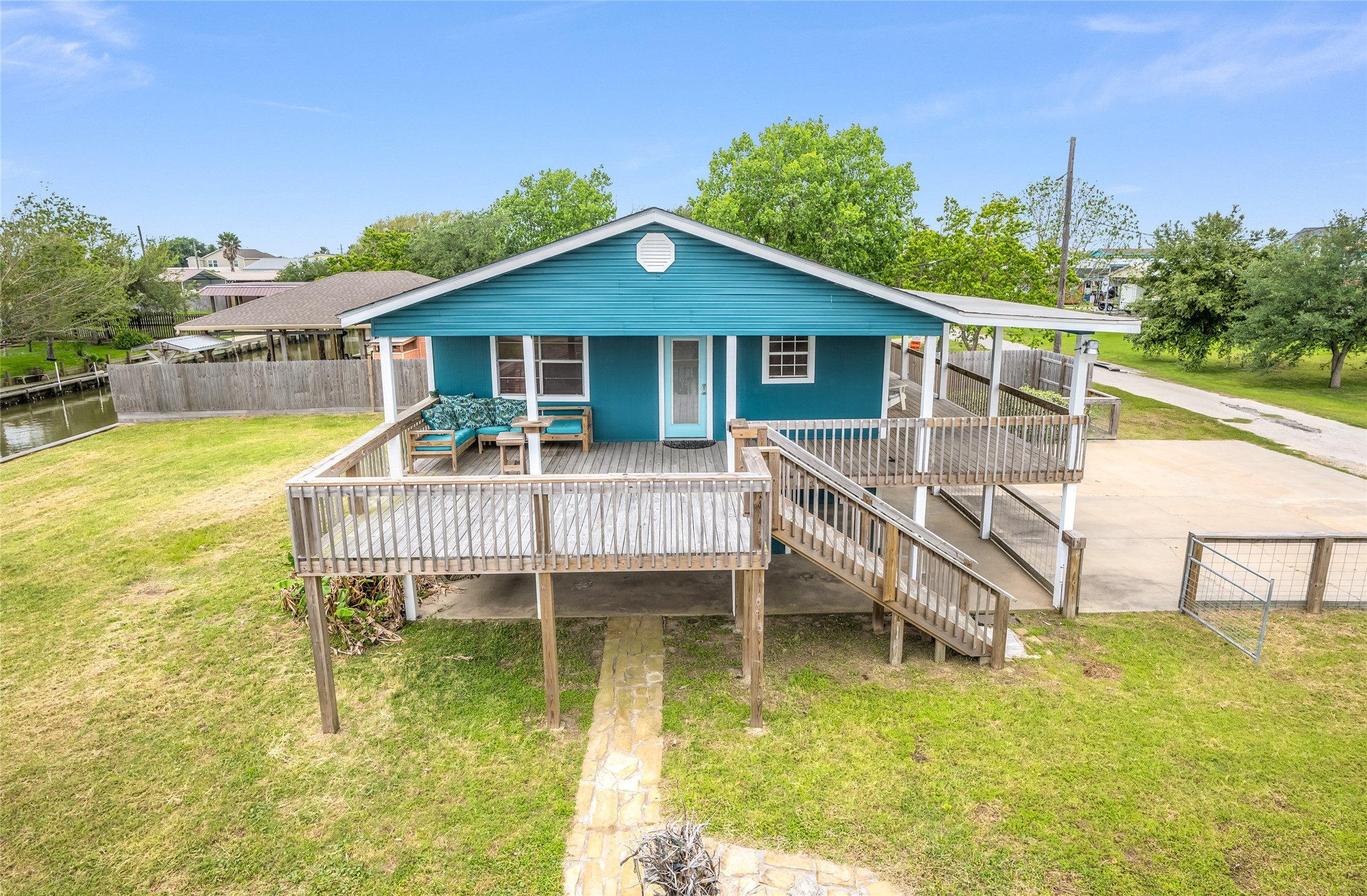 1134 Mayes Road , Crystal Beach, TX, 77650 | 92354183 | Realty Texas LLC