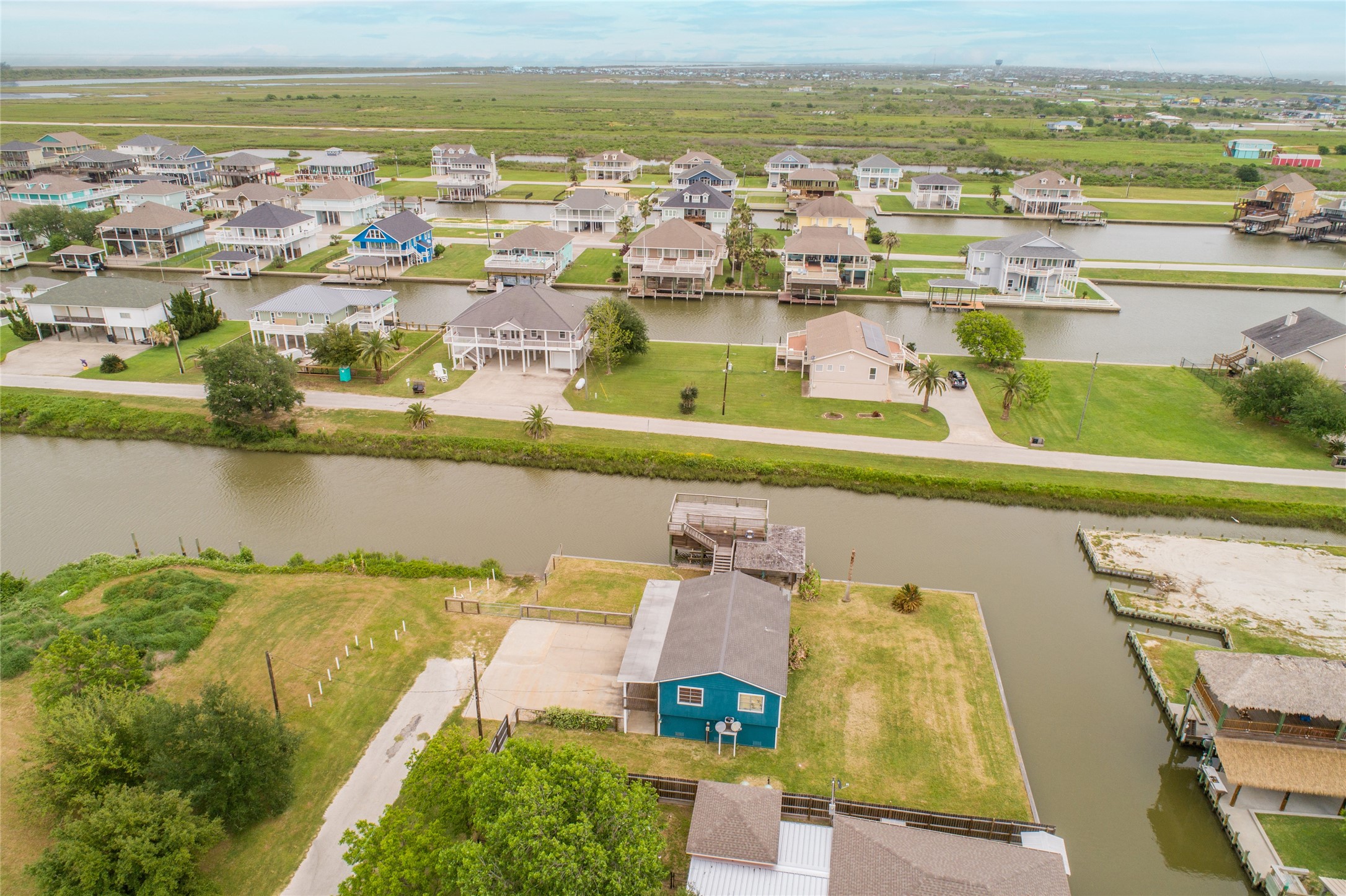 1134 Mayes Road , Crystal Beach, TX, 77650 | 92354183 | Realty Texas LLC