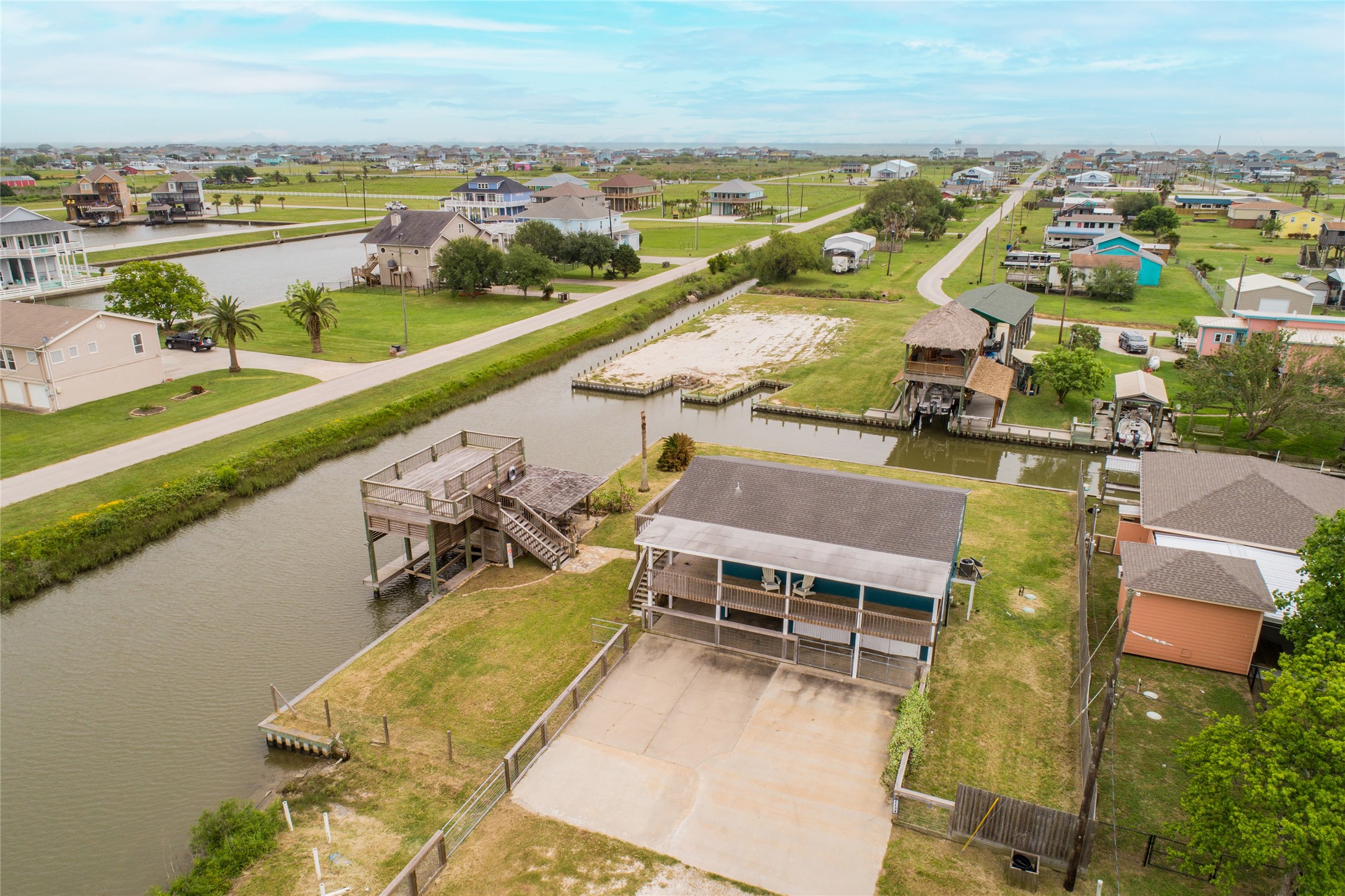 1134 Mayes Road , Crystal Beach, TX, 77650 | 92354183 | Realty Texas LLC
