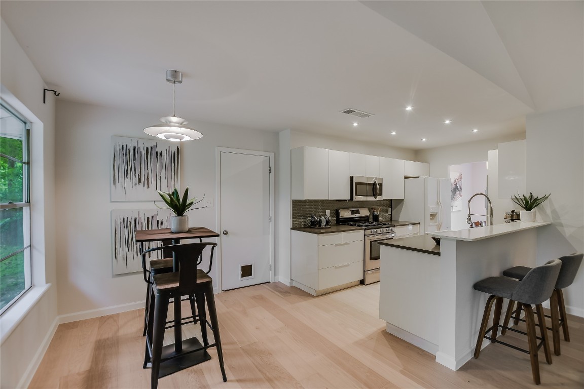 7400 Barcelona Drive , Austin, TX, 78752 | 3858095 | Realty Texas LLC