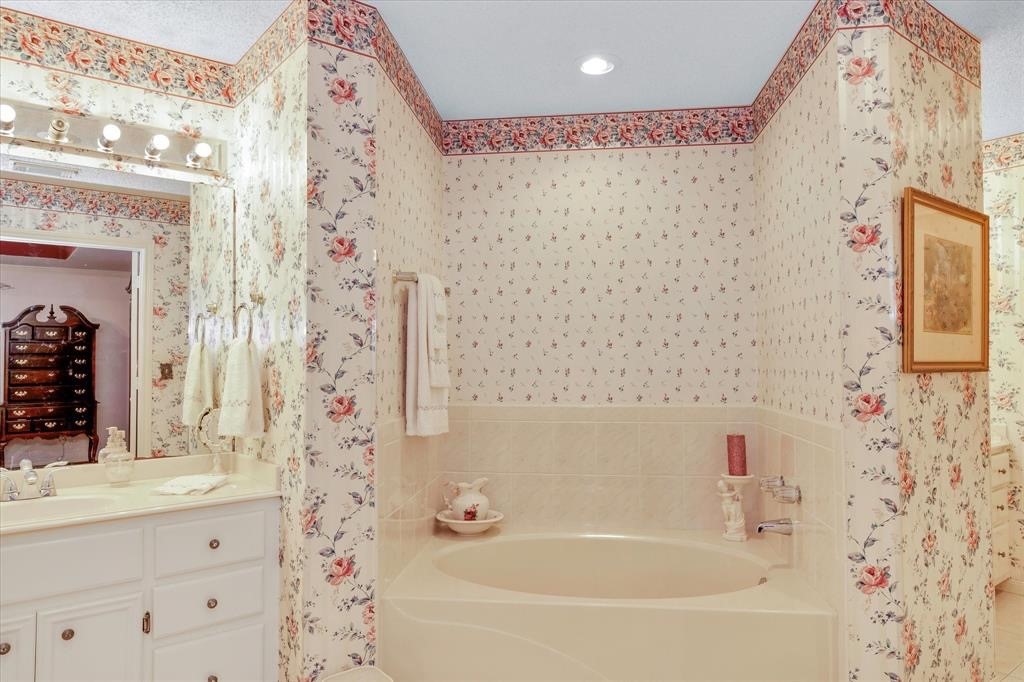 904 Carriage Hills Boulevard , Conroe, TX, 77384 | 10048177 | Realty Texas LLC