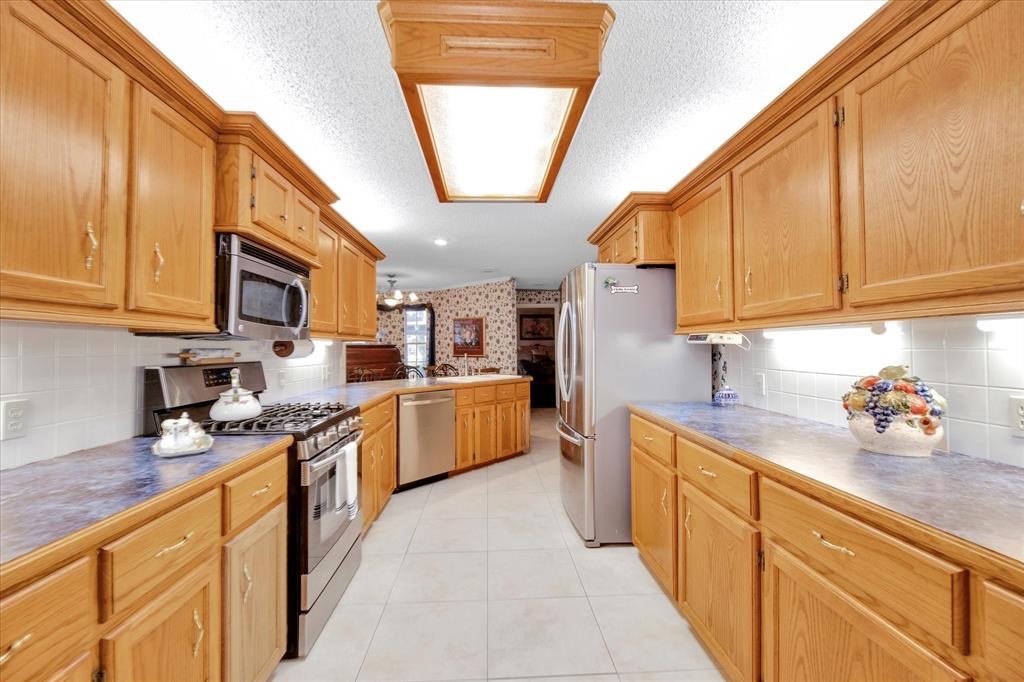 904 Carriage Hills Boulevard , Conroe, TX, 77384 | 10048177 | Realty Texas LLC