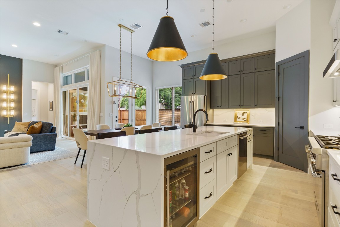 4905 Lynndale Drive , Austin, TX, 78756 | 8494742 | Realty Texas LLC