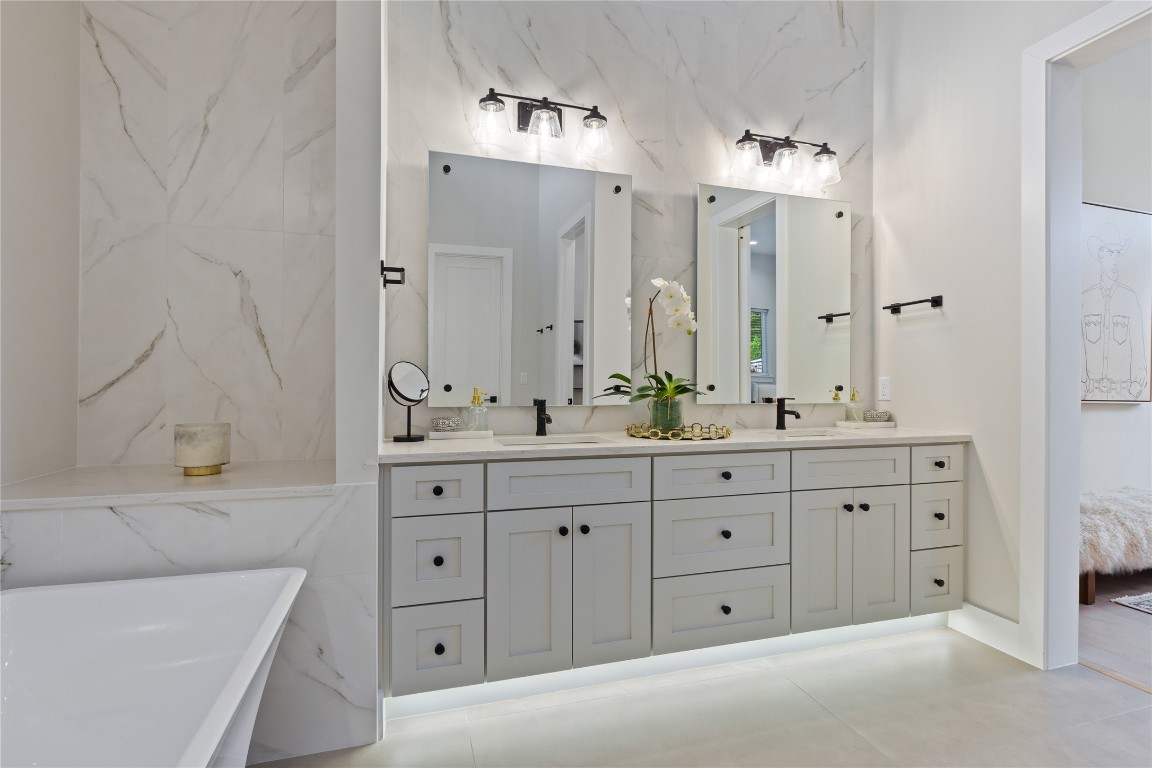 4905 Lynndale Drive , Austin, TX, 78756 | 8494742 | Realty Texas LLC