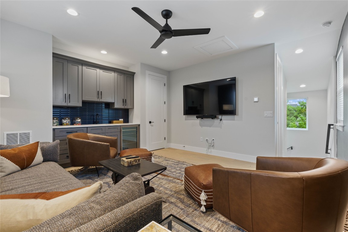 4905 Lynndale Drive , Austin, TX, 78756 | 8494742 | Realty Texas LLC