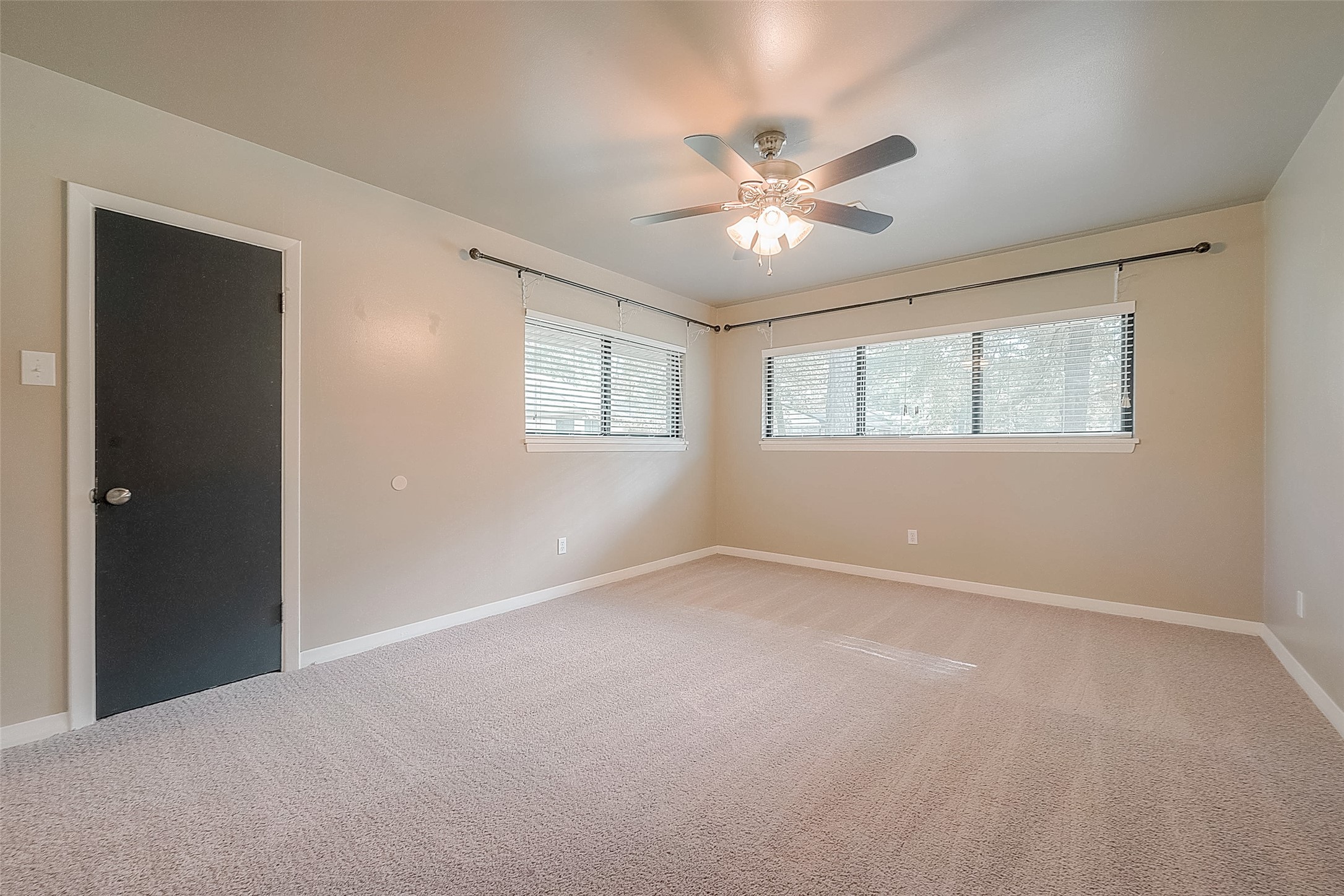 110 S Woodsway Street W , Conroe, TX, 77301 | 55762008 | Realty Texas LLC