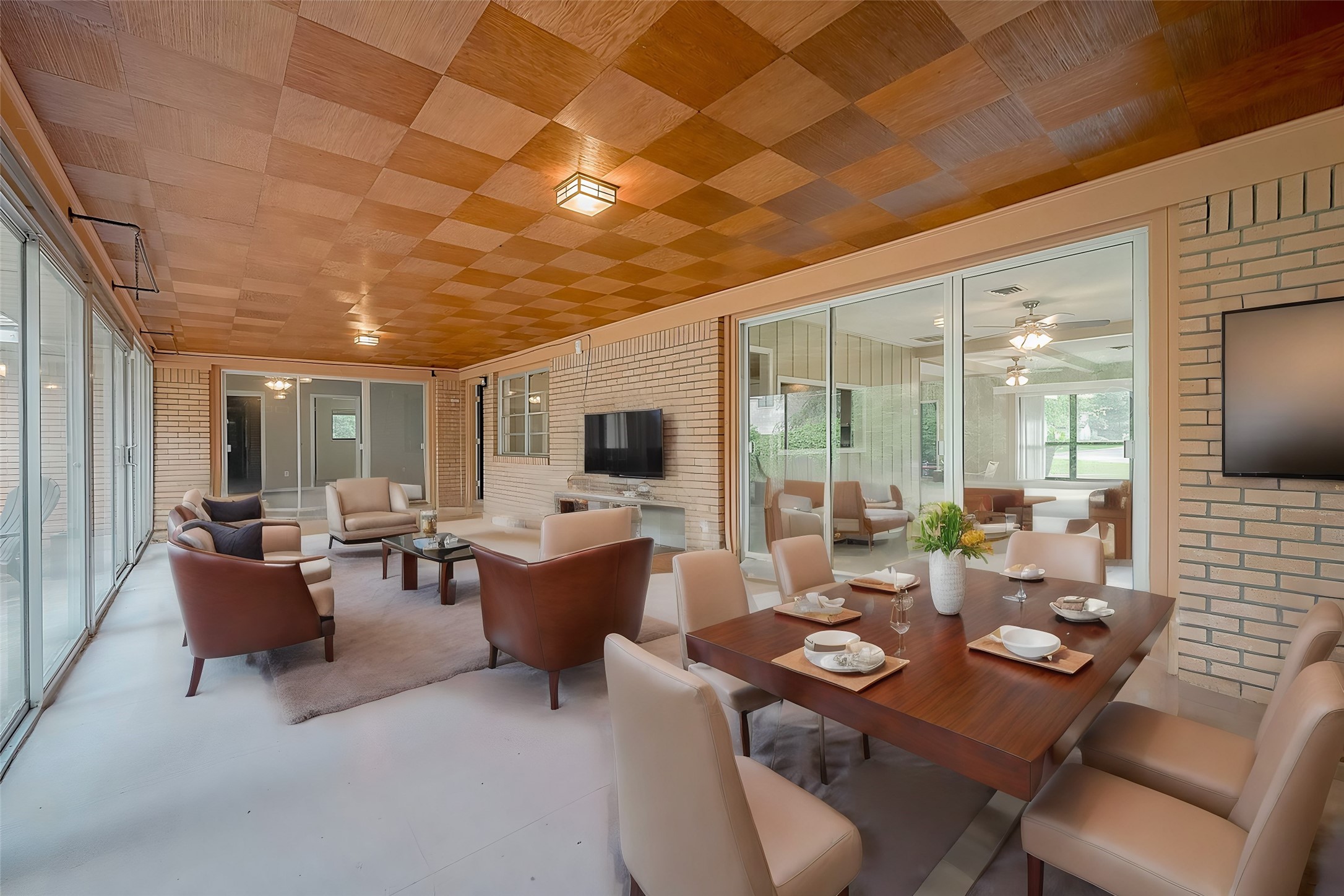 110 S Woodsway Street W , Conroe, TX, 77301 | 55762008 | Realty Texas LLC