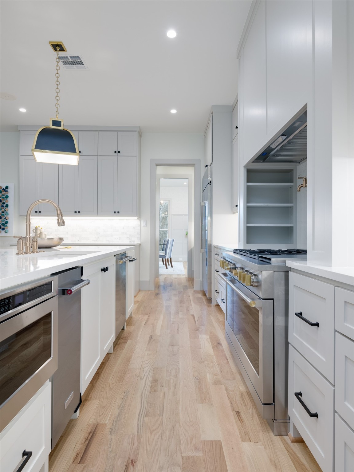 9425 Lenel Place , Dallas, TX, 75220 | 20617932 | Realty Texas LLC