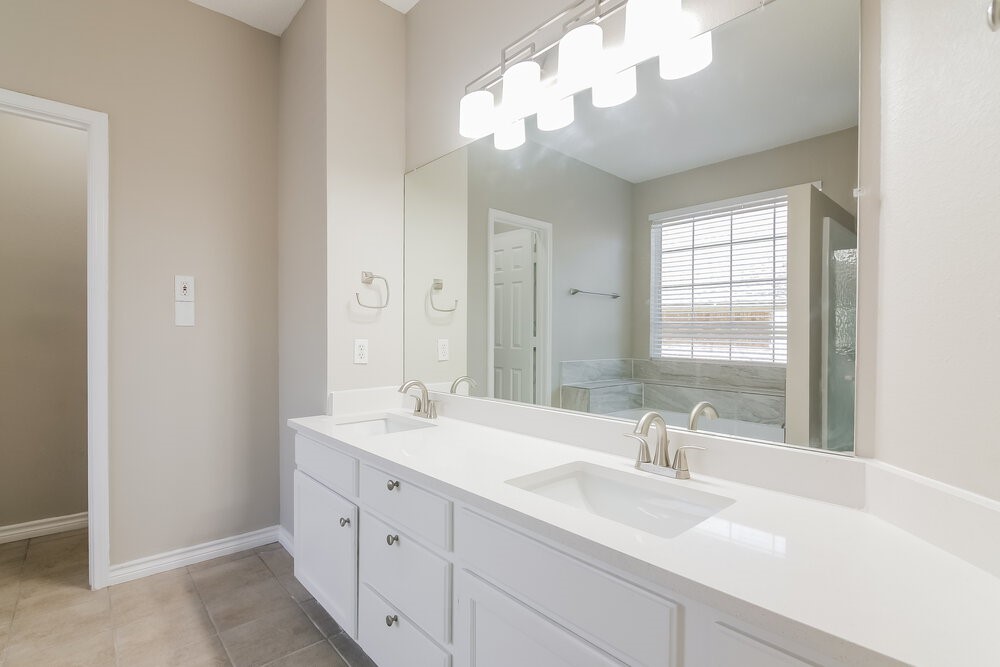 2200 Park Hurst Drive , Arlington, TX, 76001 | 20623577 | Realty Texas LLC