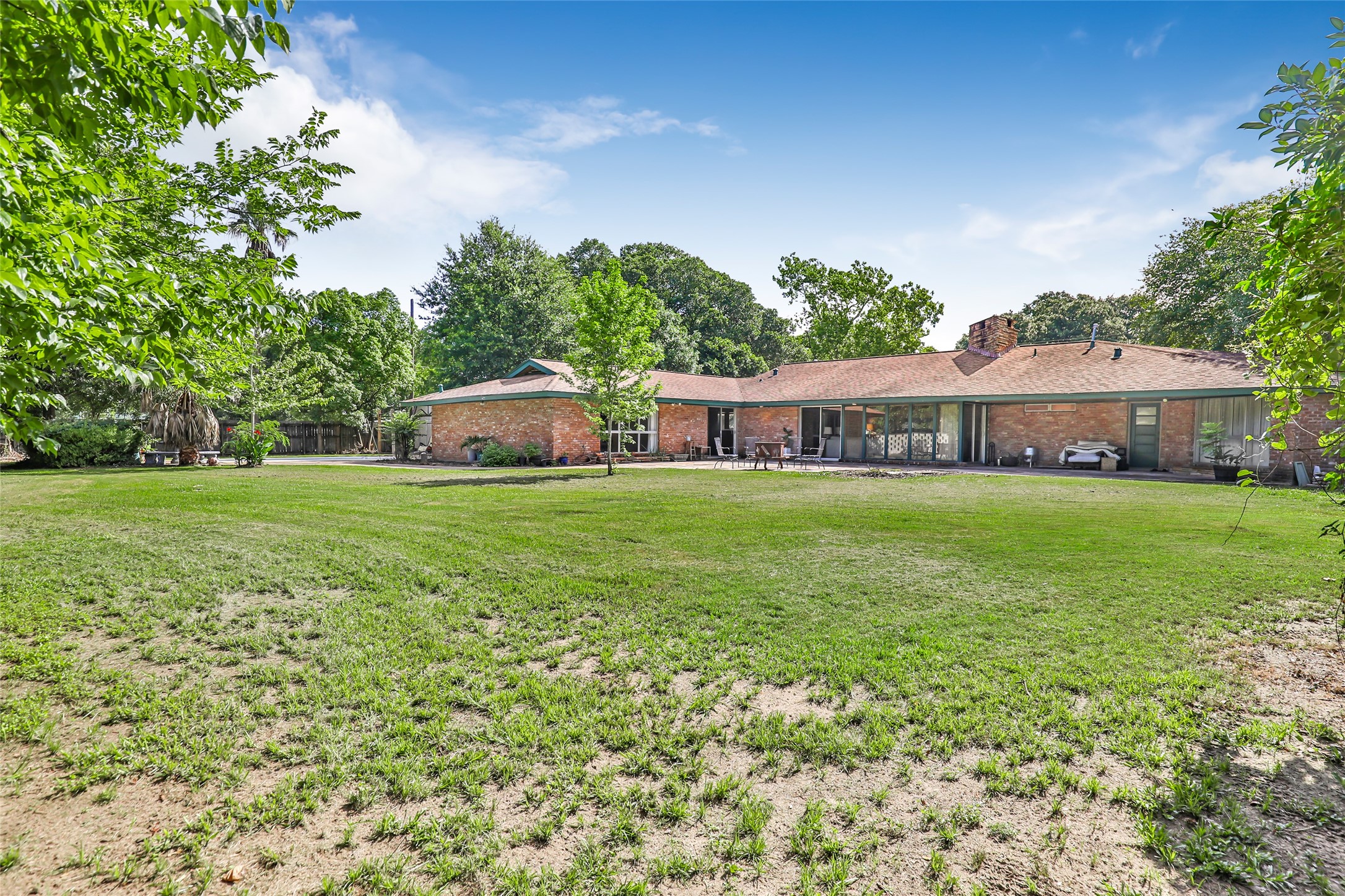 617 Crockett Street , Liberty, TX, 77575 | 50793877 | Realty Texas LLC