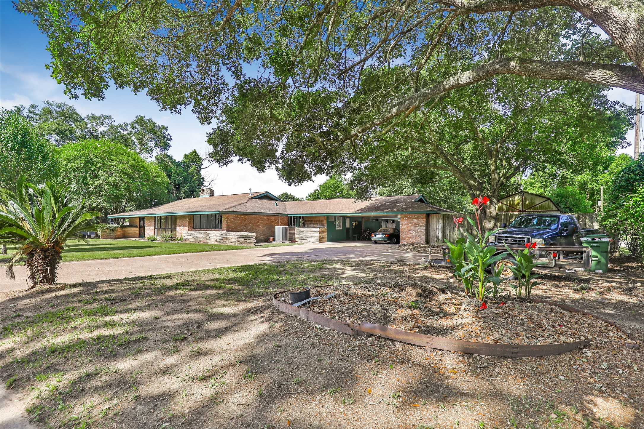 617 Crockett Street , Liberty, TX, 77575 | 50793877 | Realty Texas LLC