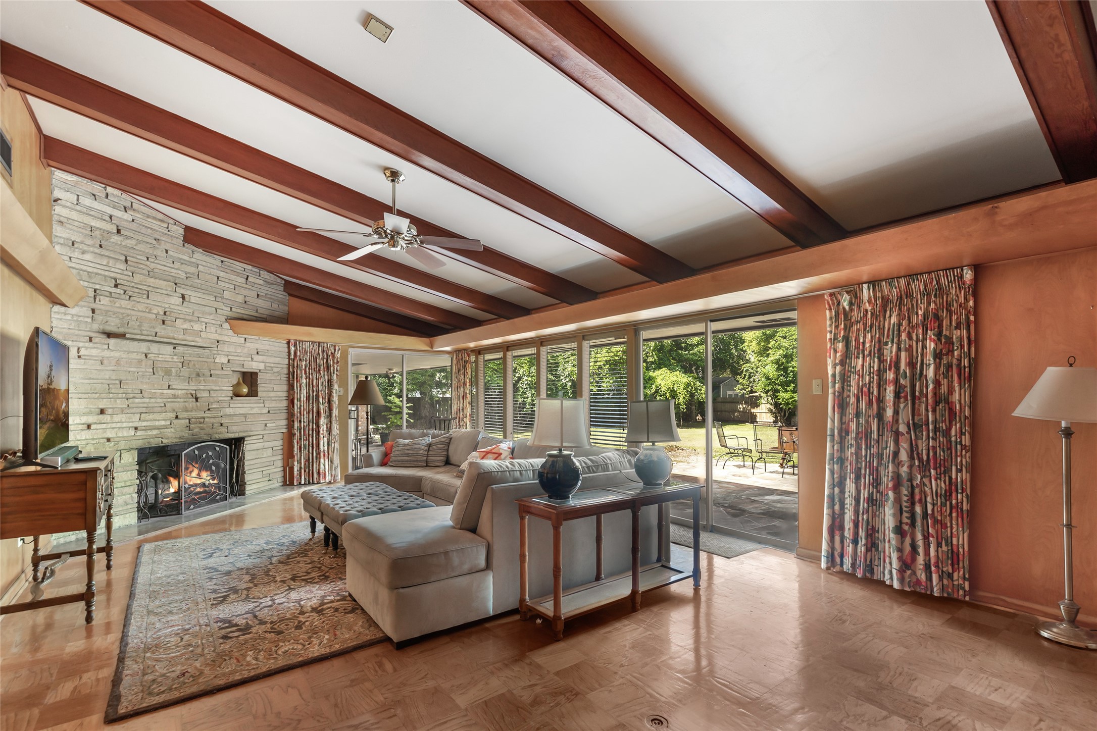 617 Crockett Street , Liberty, TX, 77575 | 50793877 | Realty Texas LLC