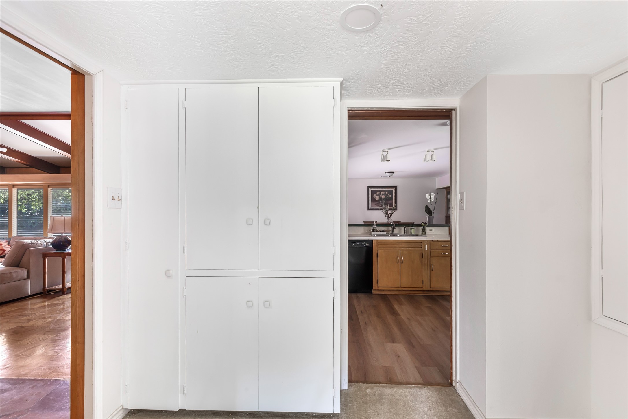 617 Crockett Street , Liberty, TX, 77575 | 50793877 | Realty Texas LLC