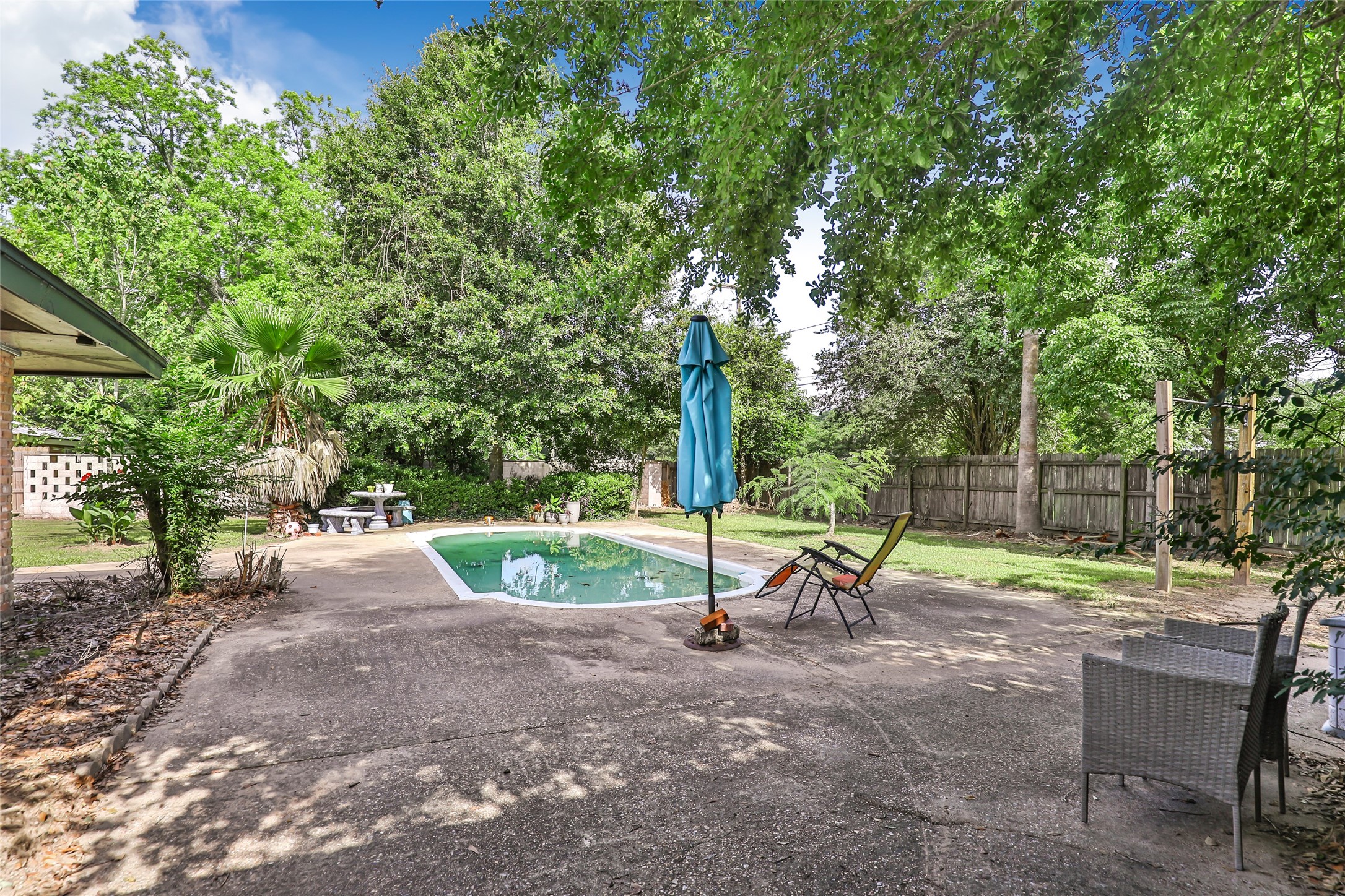 617 Crockett Street , Liberty, TX, 77575 | 50793877 | Realty Texas LLC