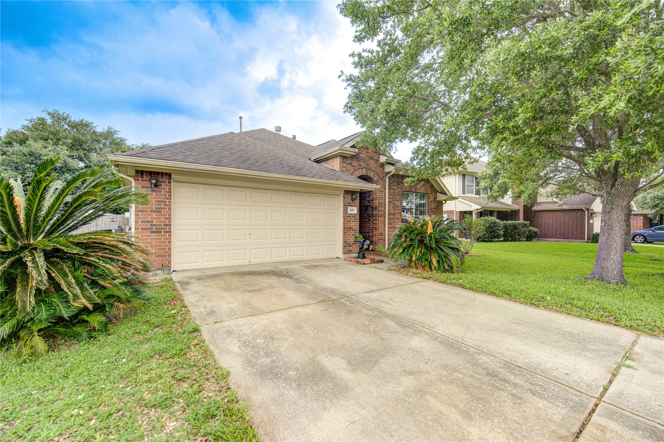 209 Colony Lake Lane , League City, TX, 77539 | 29473484 | Realty Texas LLC