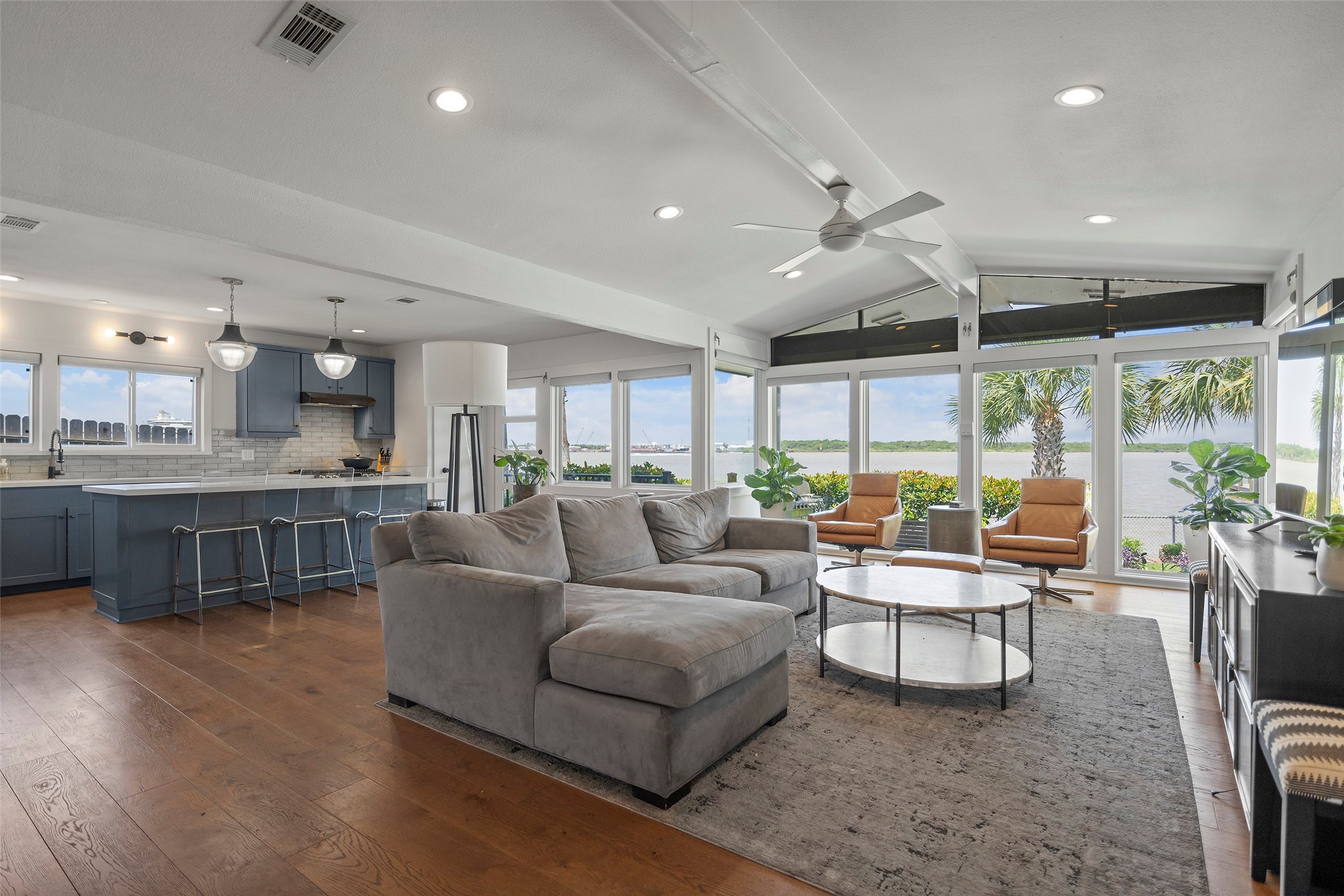 1309 Harbor View Drive , Galveston, TX, 77550 | 42684140 | Realty Texas LLC