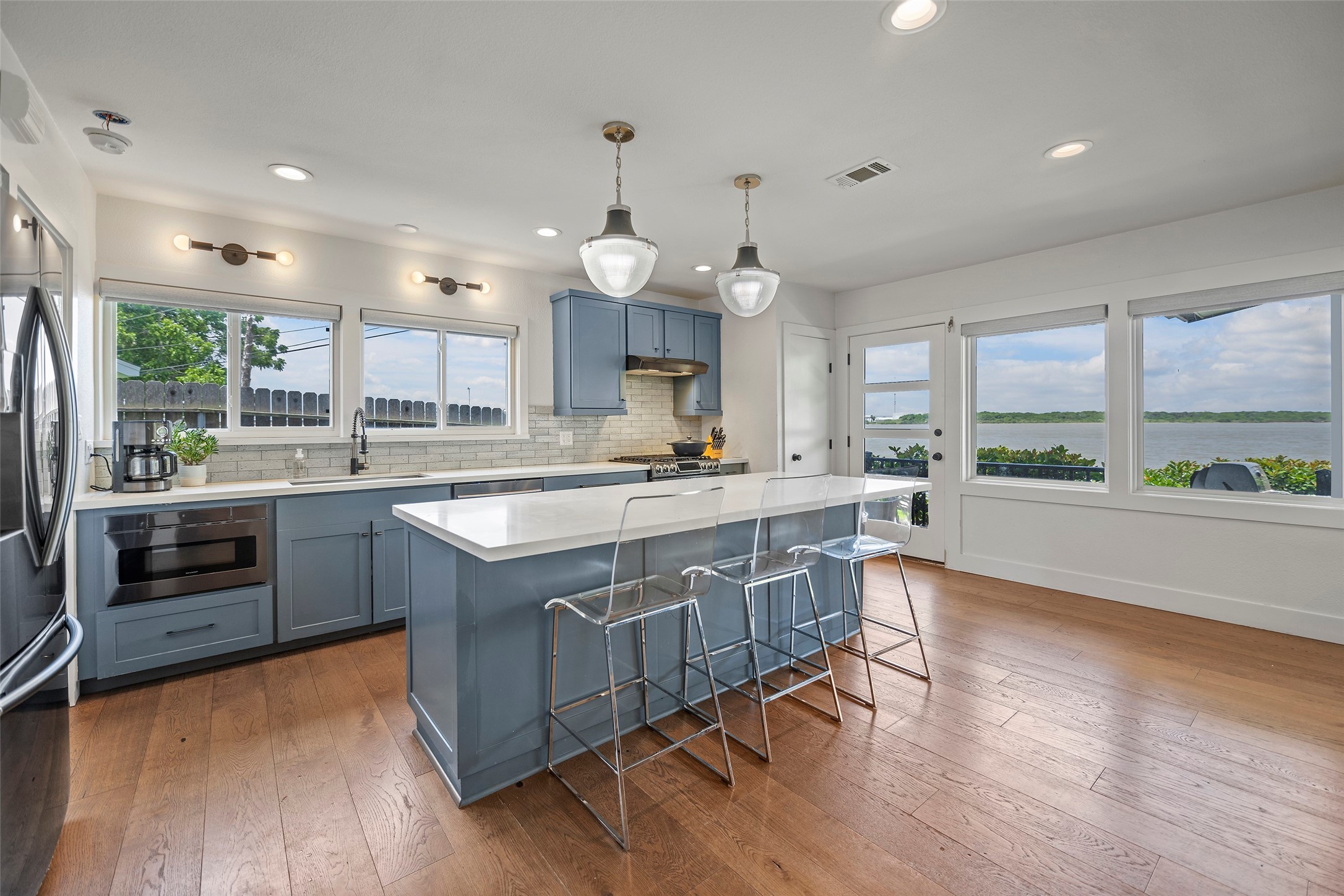 1309 Harbor View Drive , Galveston, TX, 77550 | 42684140 | Realty Texas LLC