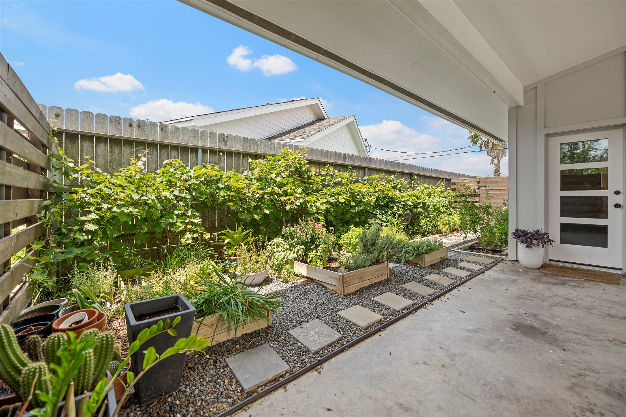 1309 Harbor View Drive , Galveston, TX, 77550 | 42684140 | Realty Texas LLC