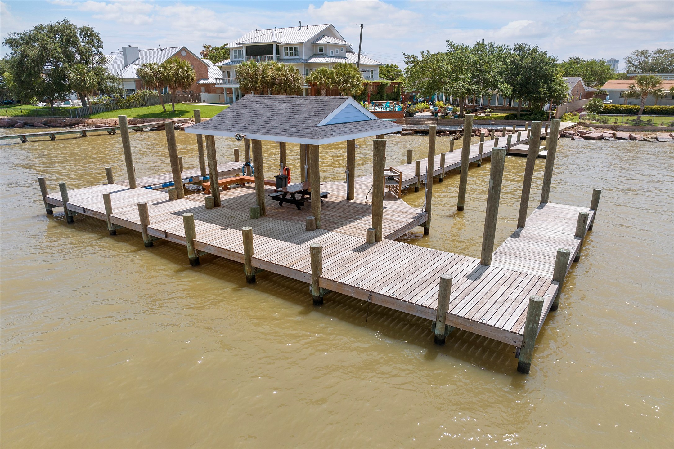 1309 Harbor View Drive , Galveston, TX, 77550 | 42684140 | Realty Texas LLC