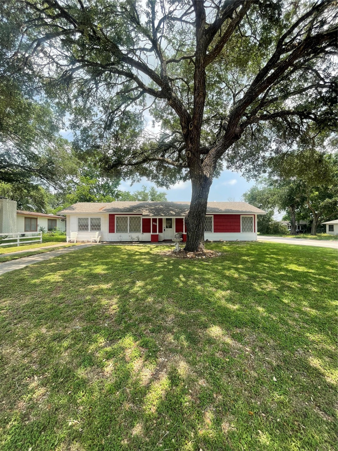 1016 Hanover Street , Edna, TX, 77957 | 30046840 | Realty Texas LLC