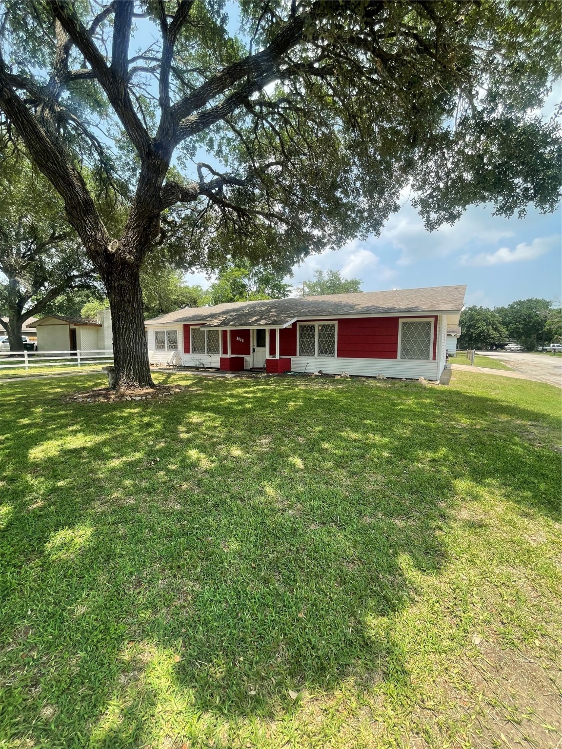 1016 Hanover Street , Edna, TX, 77957 | 30046840 | Realty Texas LLC