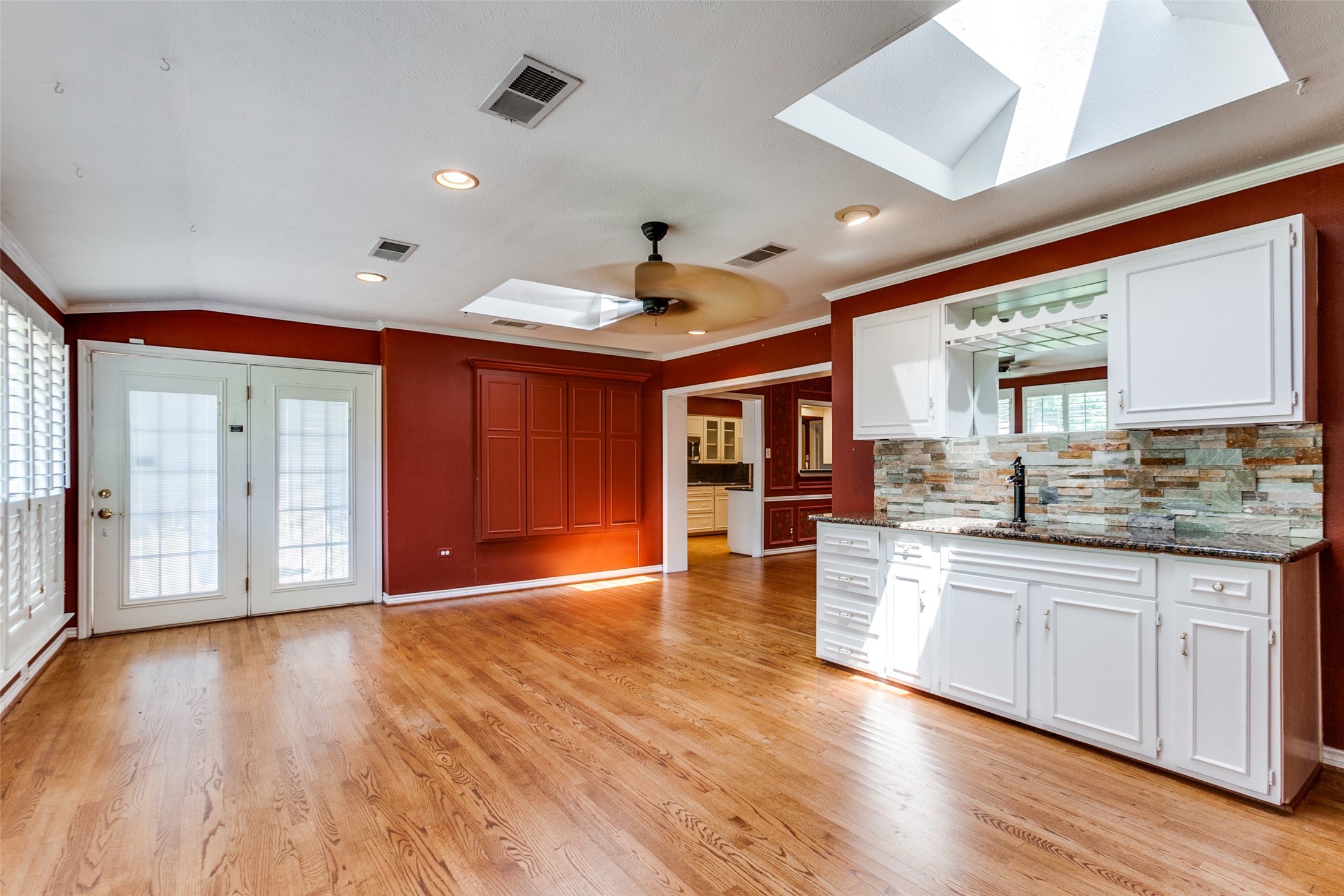 7928 Roundrock Road , Dallas, TX, 75248 | 20621438 | Realty Texas LLC