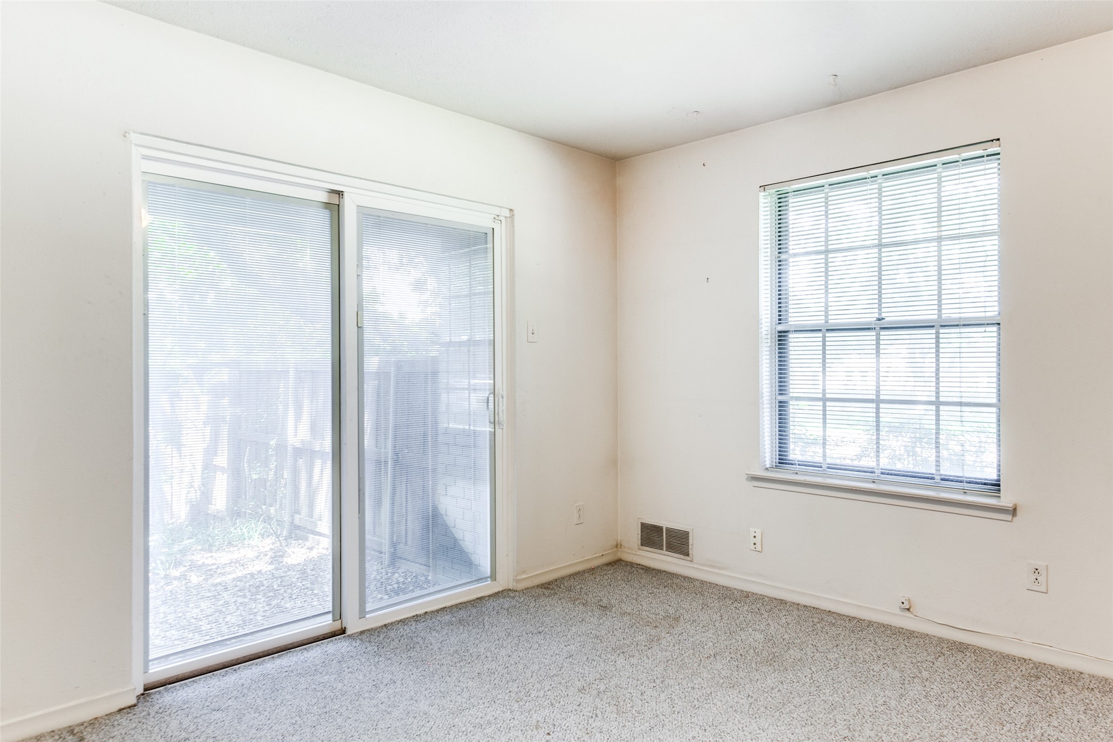 7928 Roundrock Road , Dallas, TX, 75248 | 20621438 | Realty Texas LLC