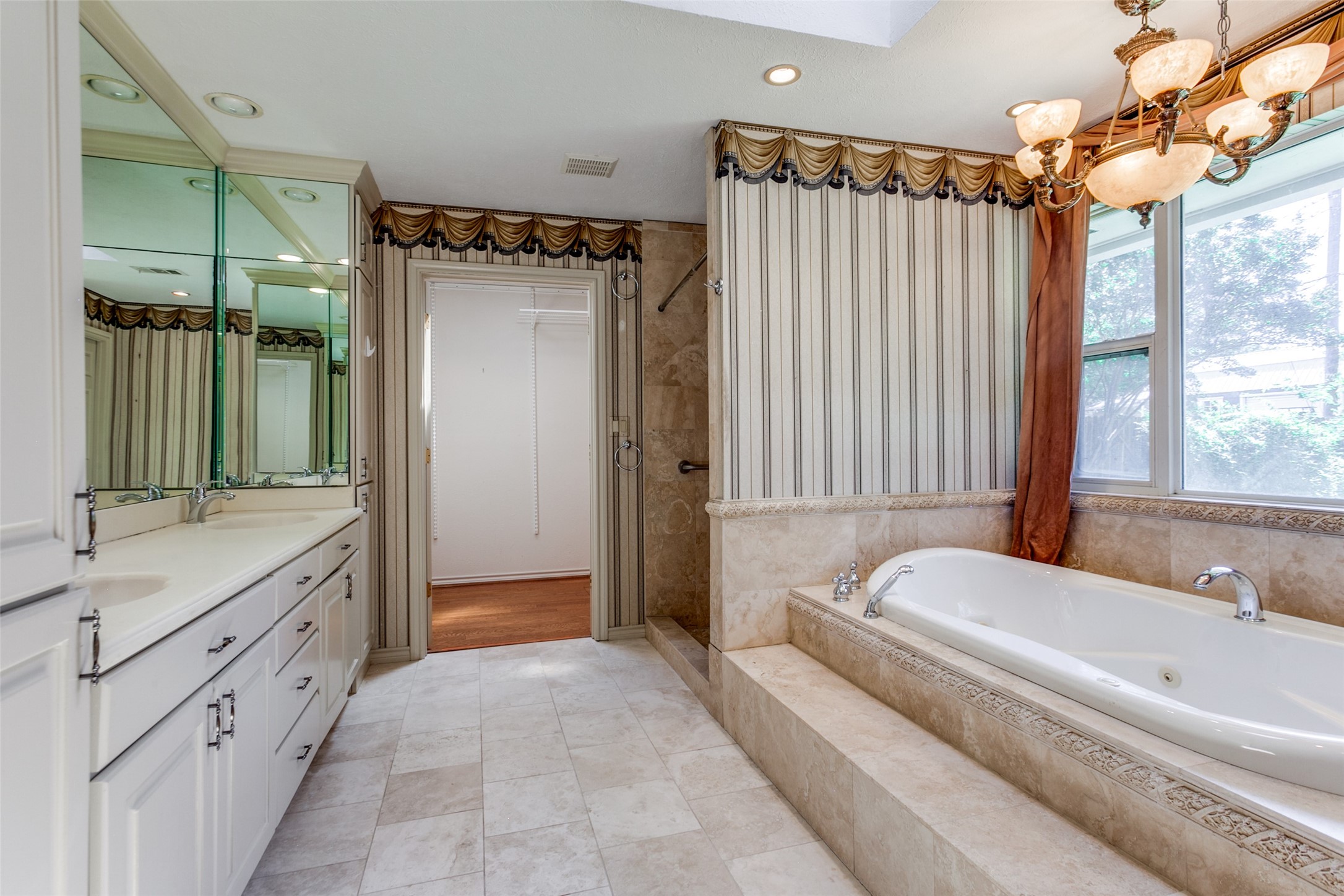 7928 Roundrock Road , Dallas, TX, 75248 | 20621438 | Realty Texas LLC