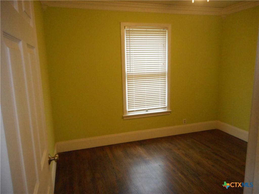 2301 E North Drive , Taylor, TX, 76574 | 545051 | Realty Texas LLC